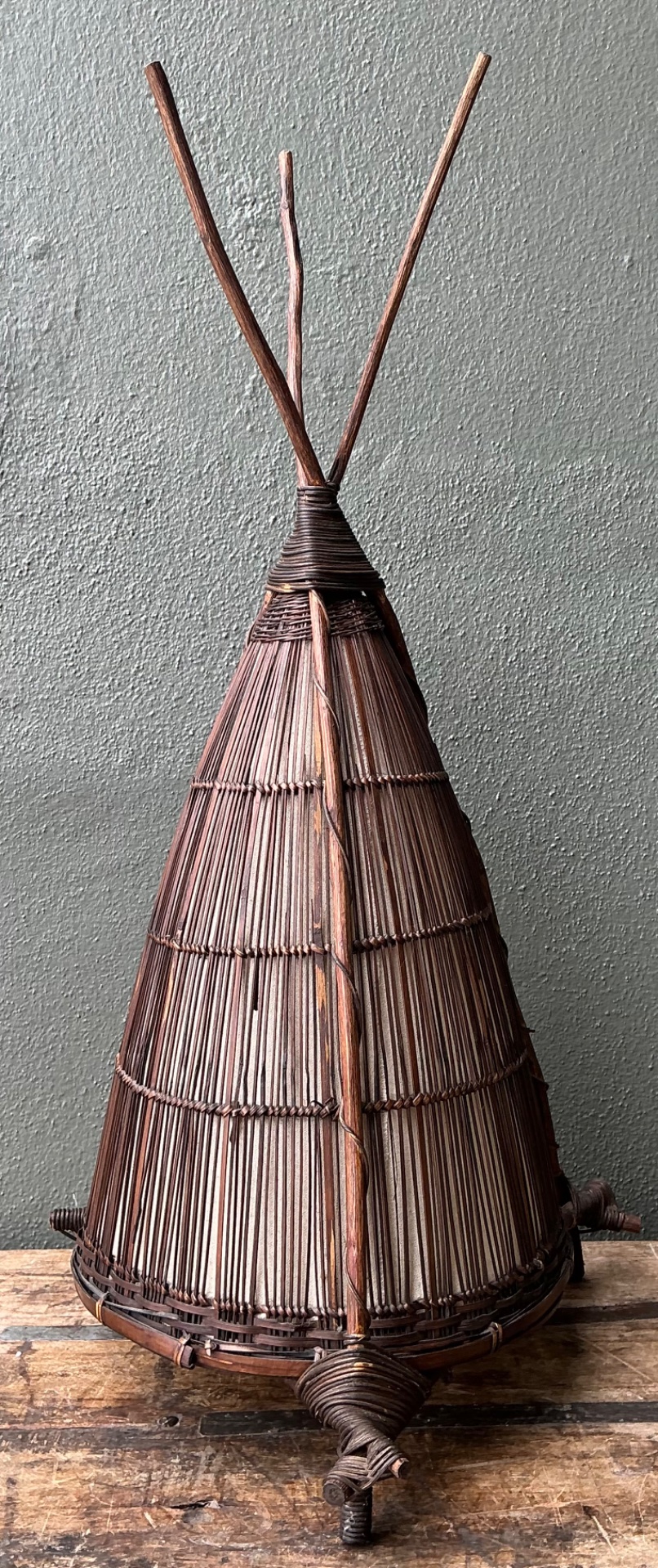 Vintage Japanese Woven Reed Lamp - Detail view