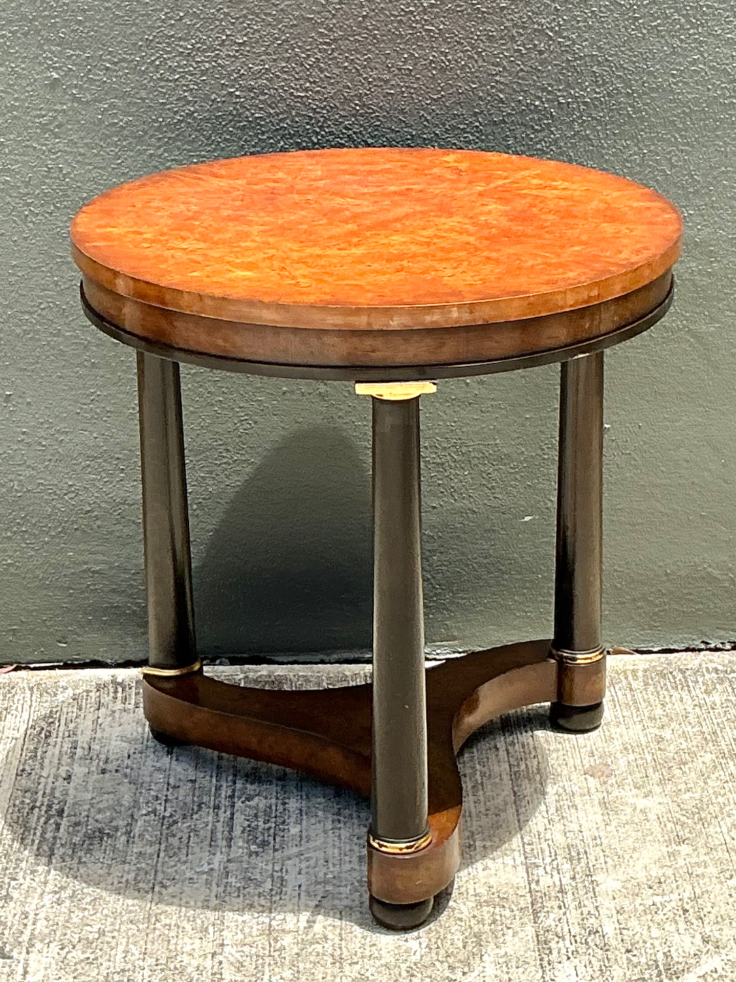 Vintage Richel Muebles Neoclassical Burl Side Table - Top view
