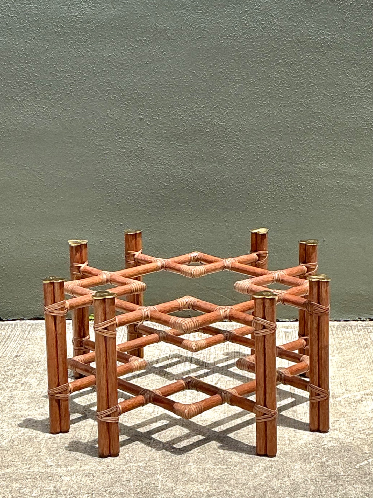 Vintage McGuire Wrapped Rattan Coffee Table - Detail view