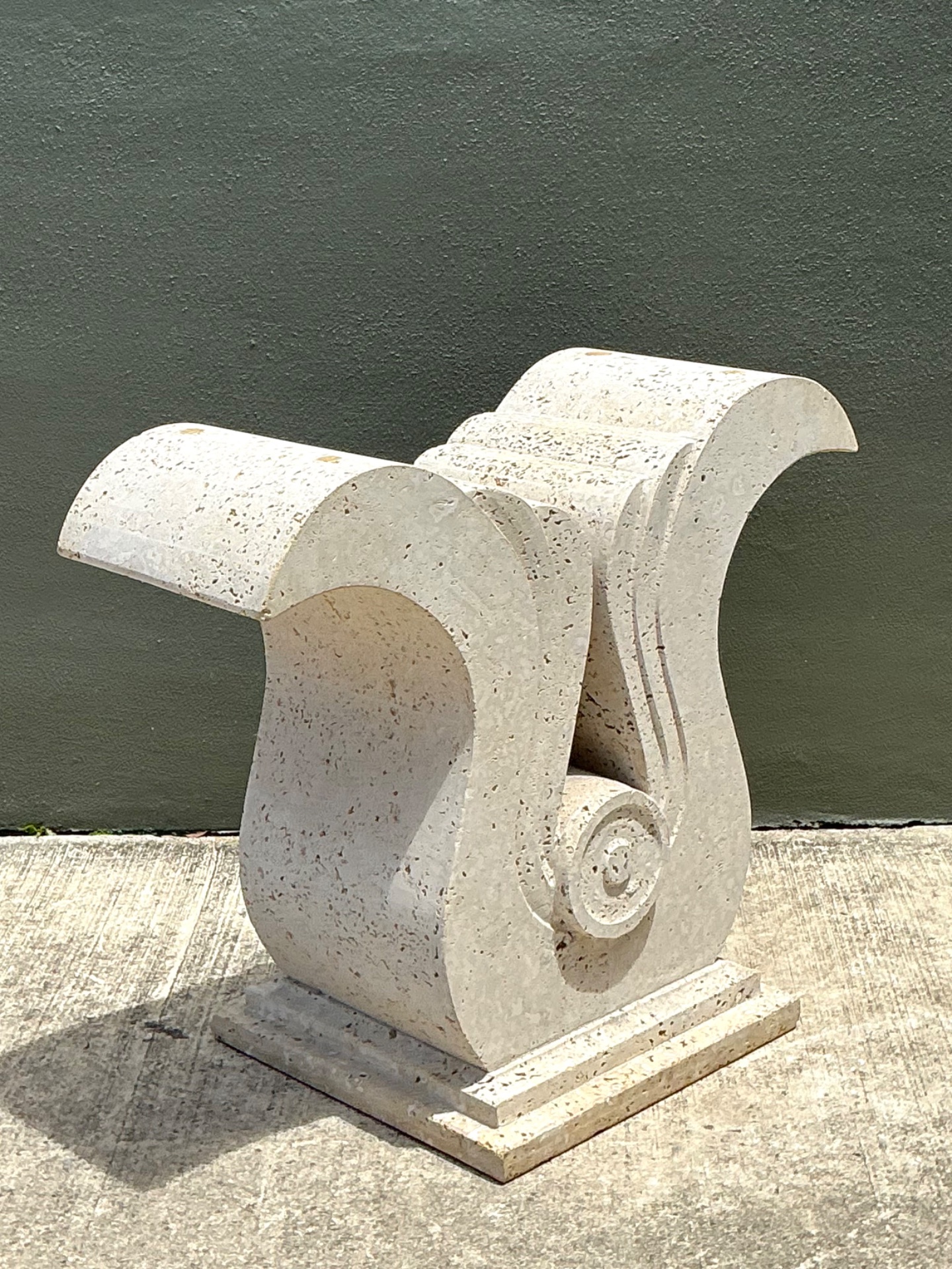 Vintage Deco Coquina Console Table Pedestal - Detail view