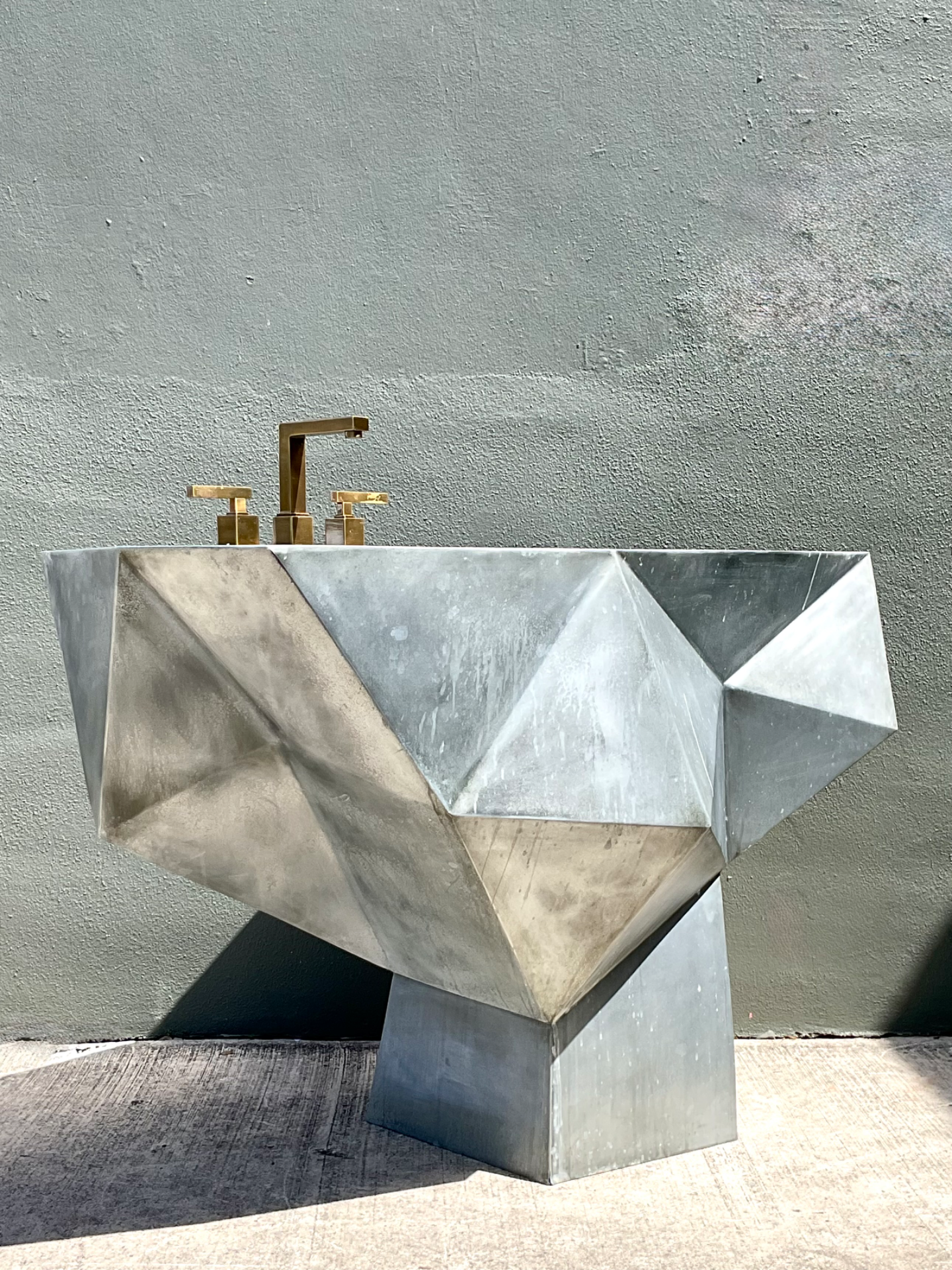 Vintage Custom Sculptural Metal Pedestal Sink - Detail view