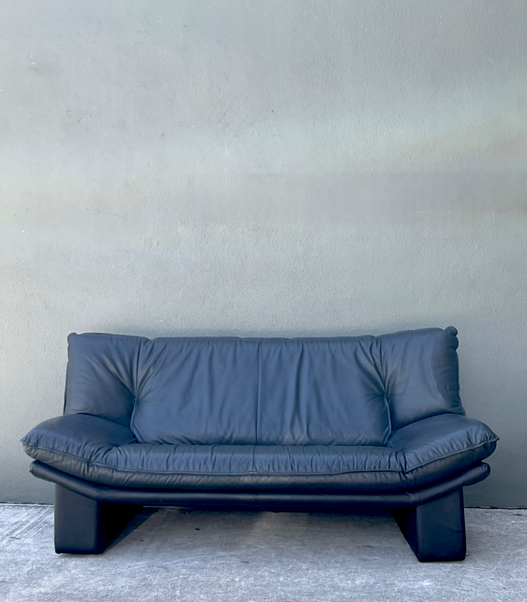 Vintage Nicoletti Salotti Black Leather Sofa - Top view