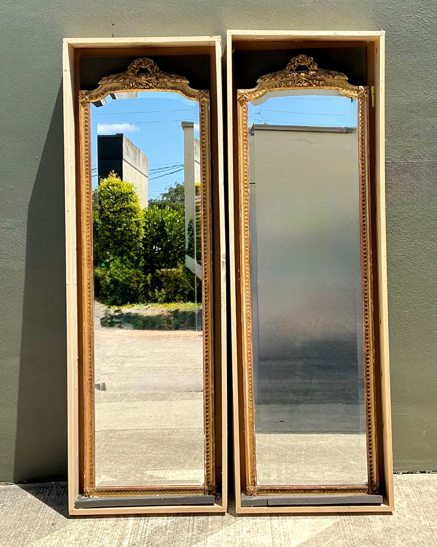Vintage Giltwood Wall Mirrors - A Pair - Detail view