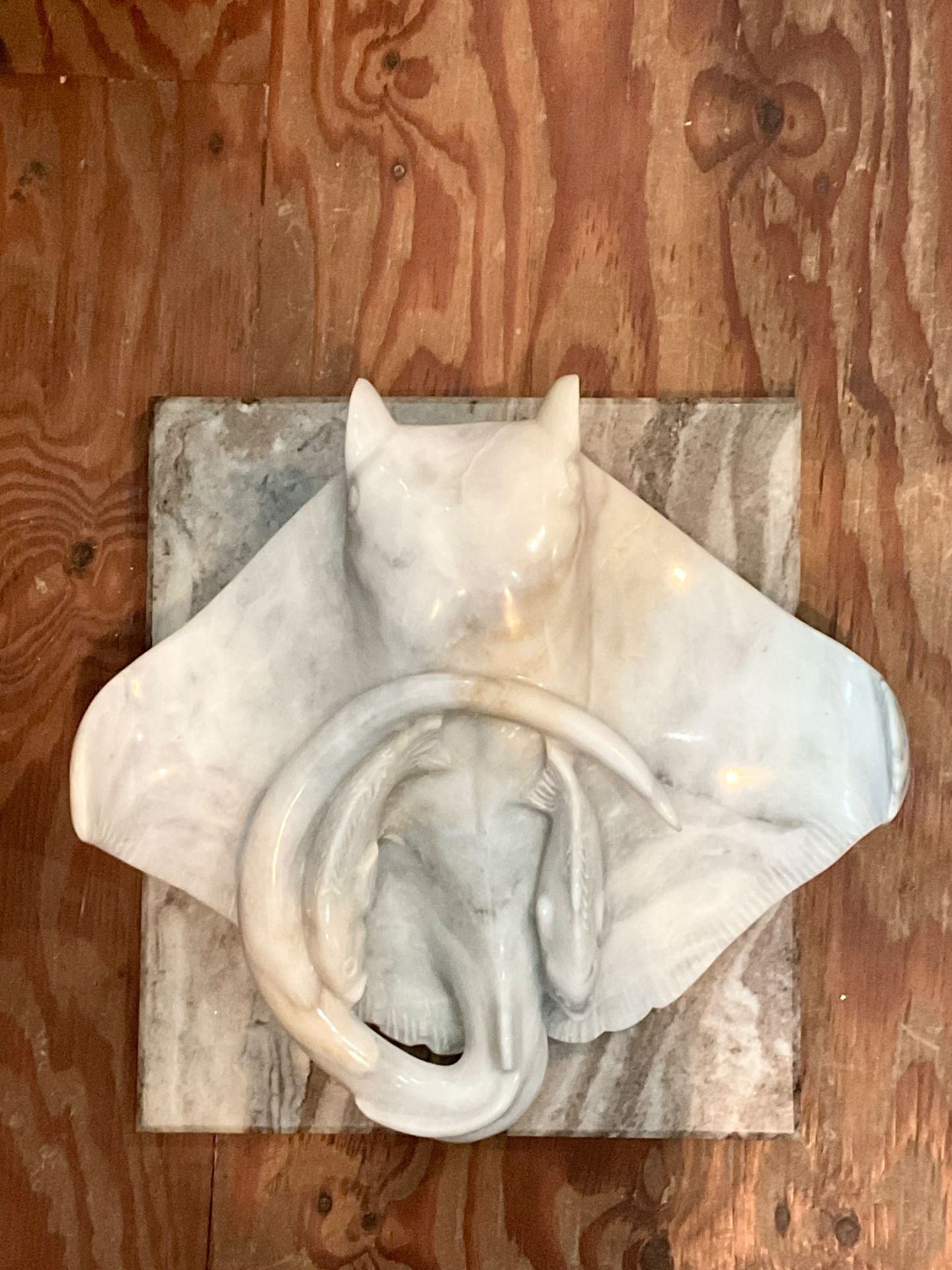 Vintage Carrera Marble Stingray Sculpture - Back view
