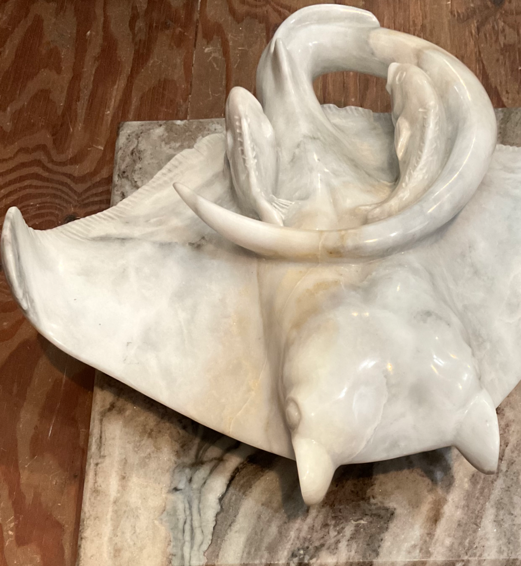 Vintage Carrera Marble Stingray Sculpture - Side view