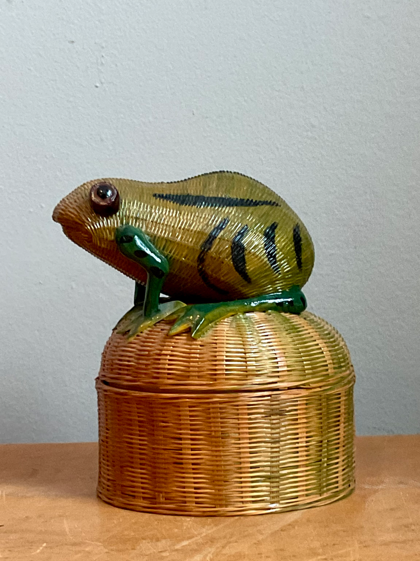 Vintage Shanghai Weave Frog Basket - Top view