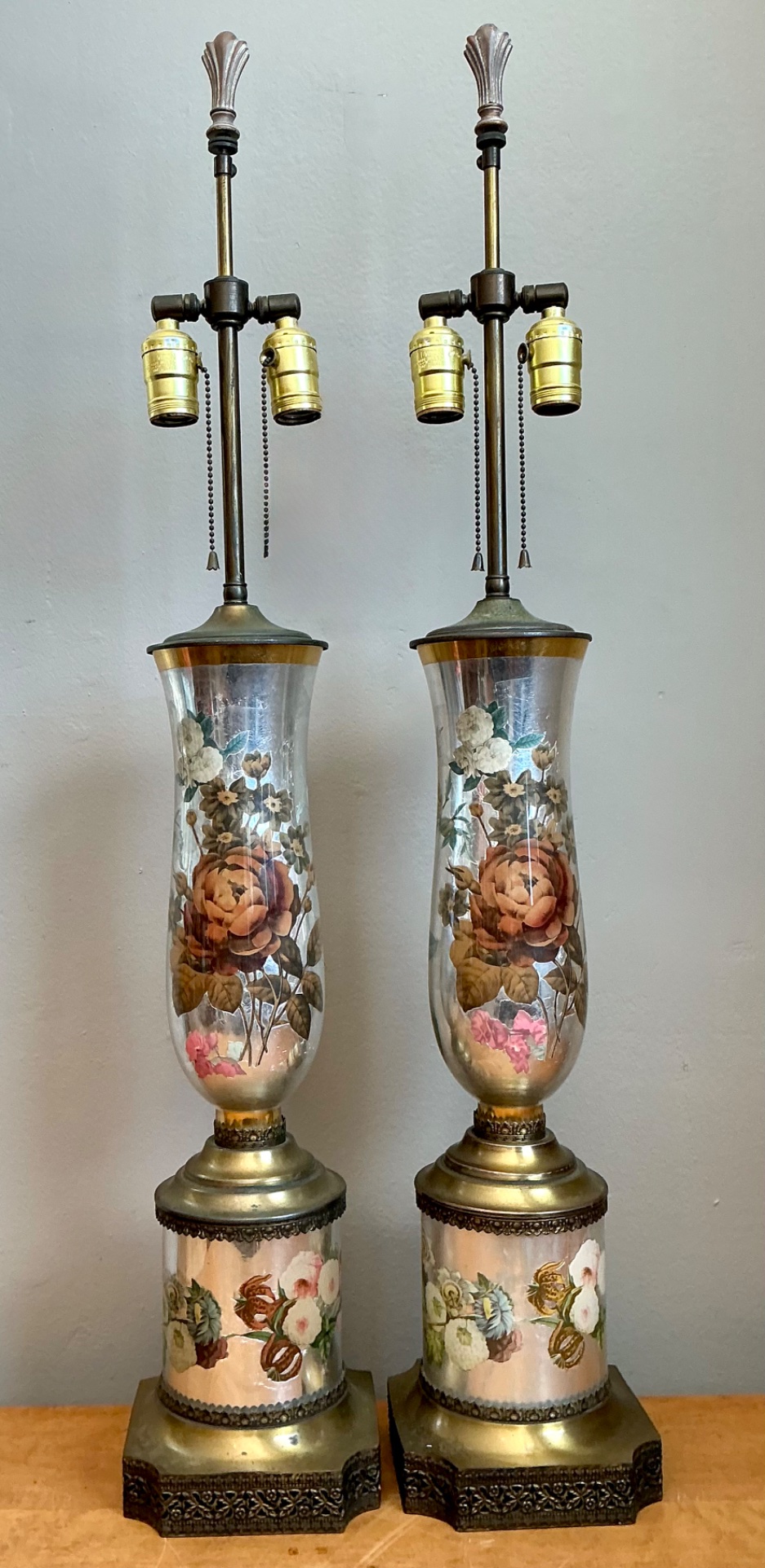 Vintage Italian Eglomise Rose Lamps - A Pair - Back view