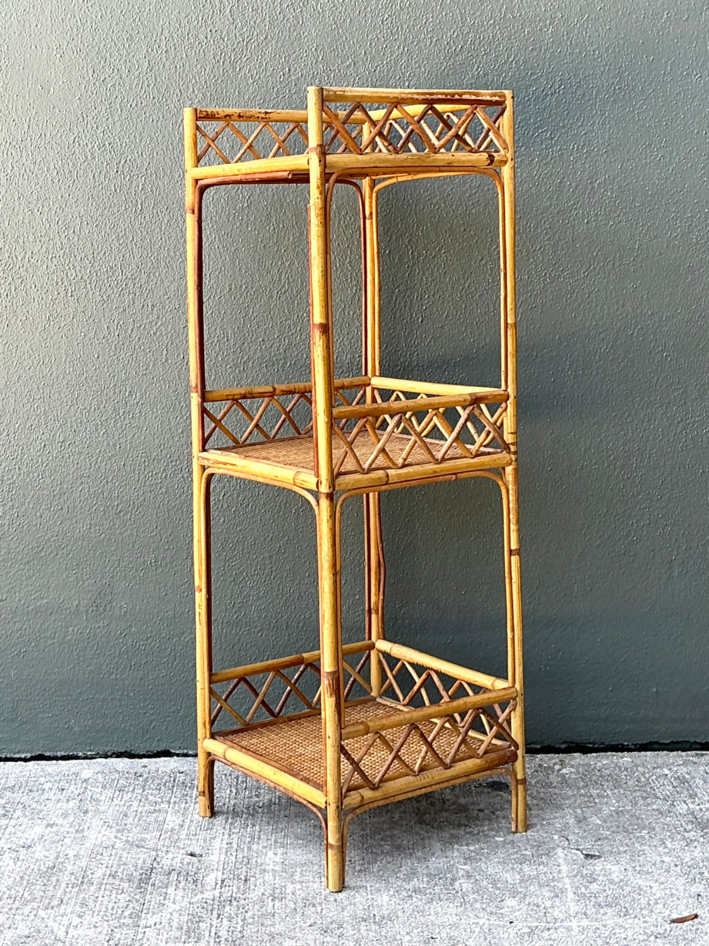 Vintage Rattan Three-Tier Shelf - Detail view
