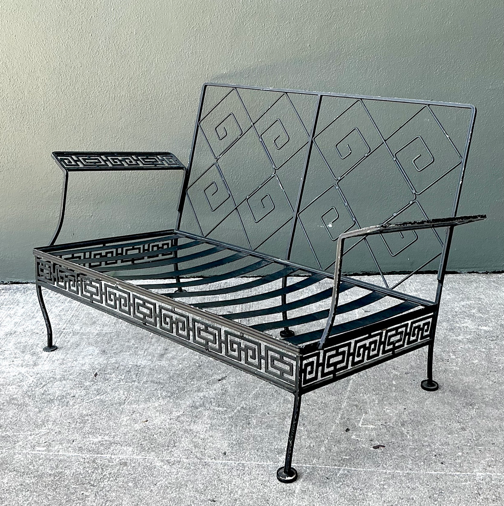 Vintage Meadowcraft Greek Key Metal Patio Set - Detail view