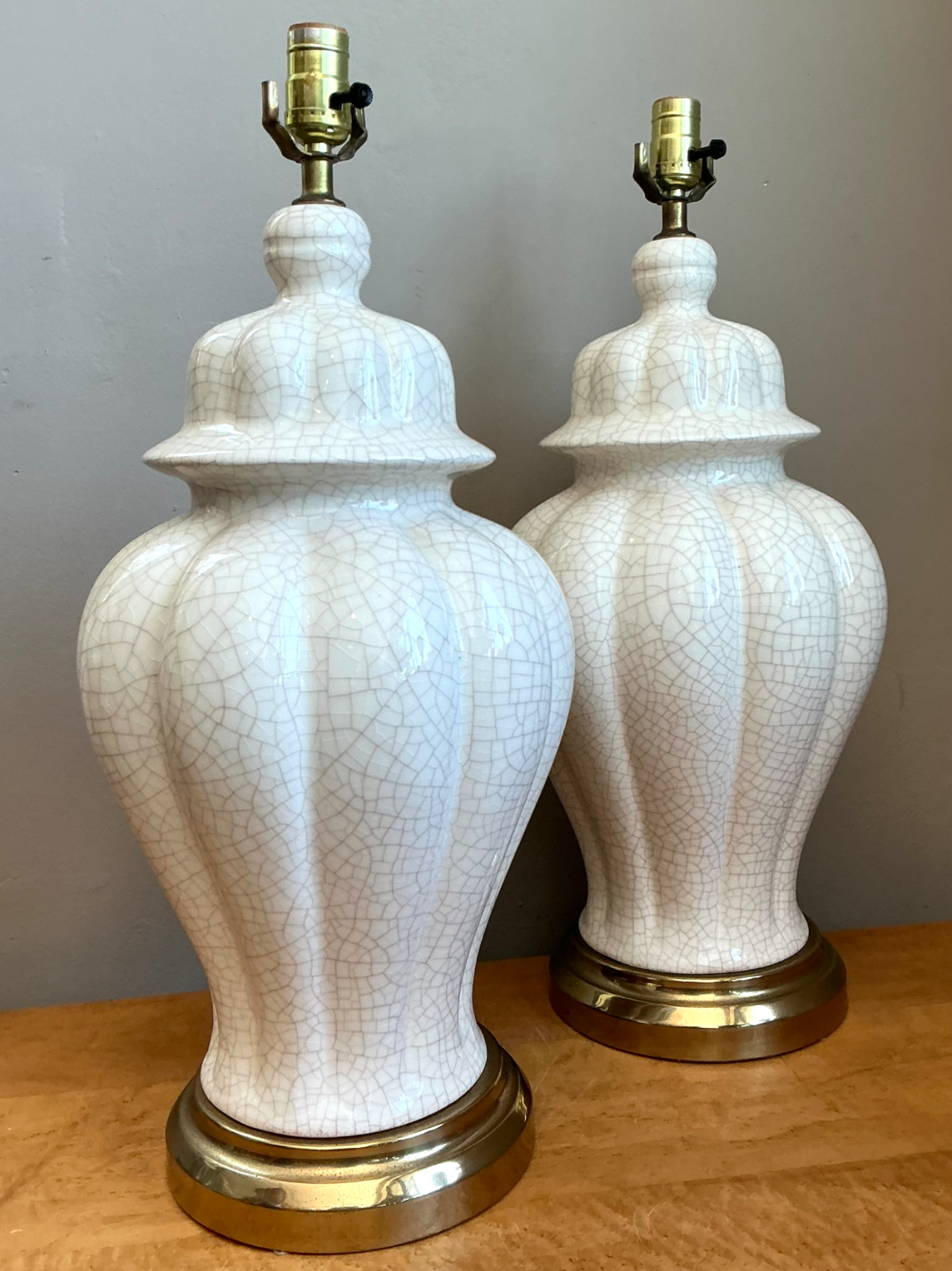 Vintage Crackle Glaze Ceramic Table Lamps - Pair - Detail view
