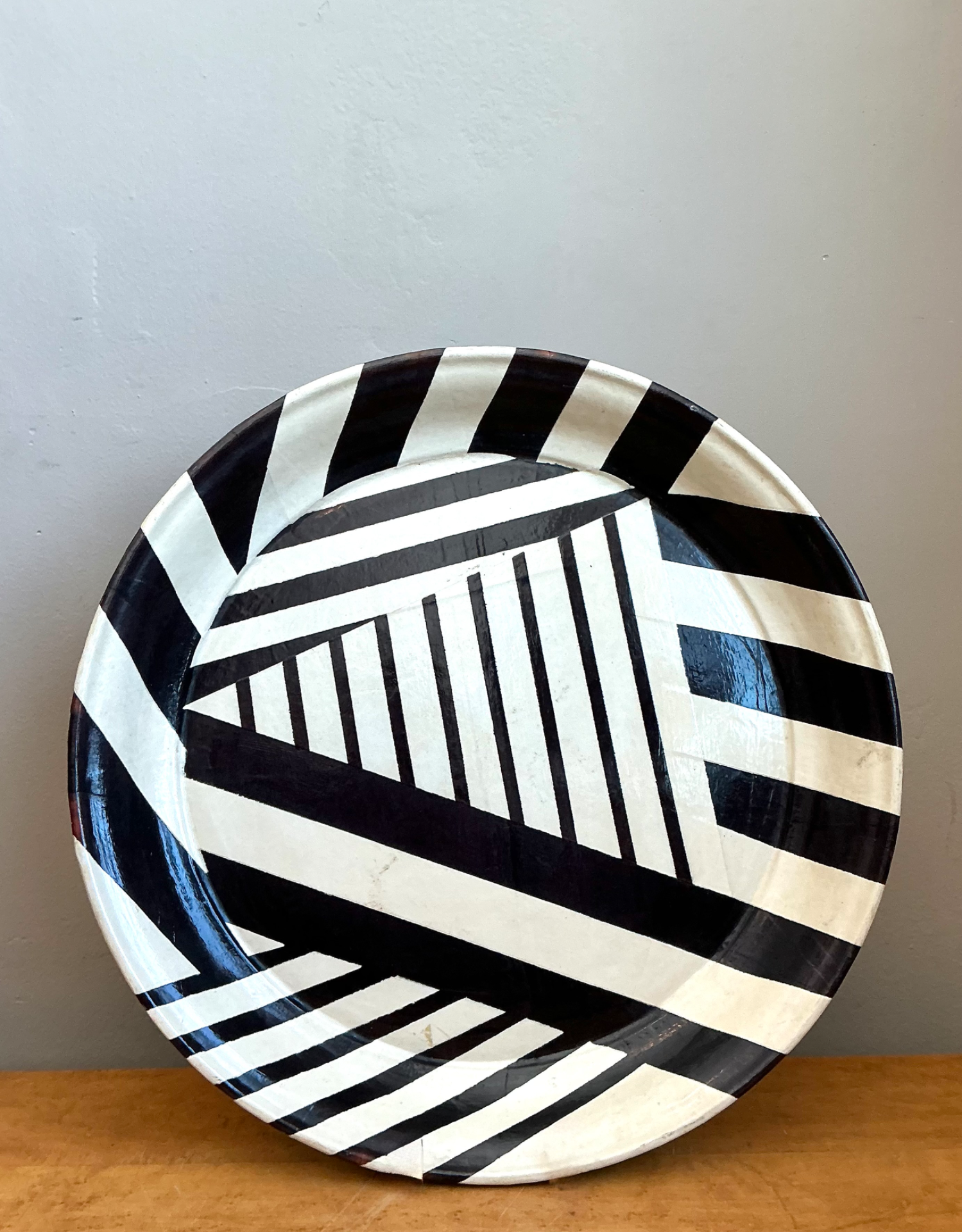 Vintage Geometric Lacquer Decorative Tray - Detail view