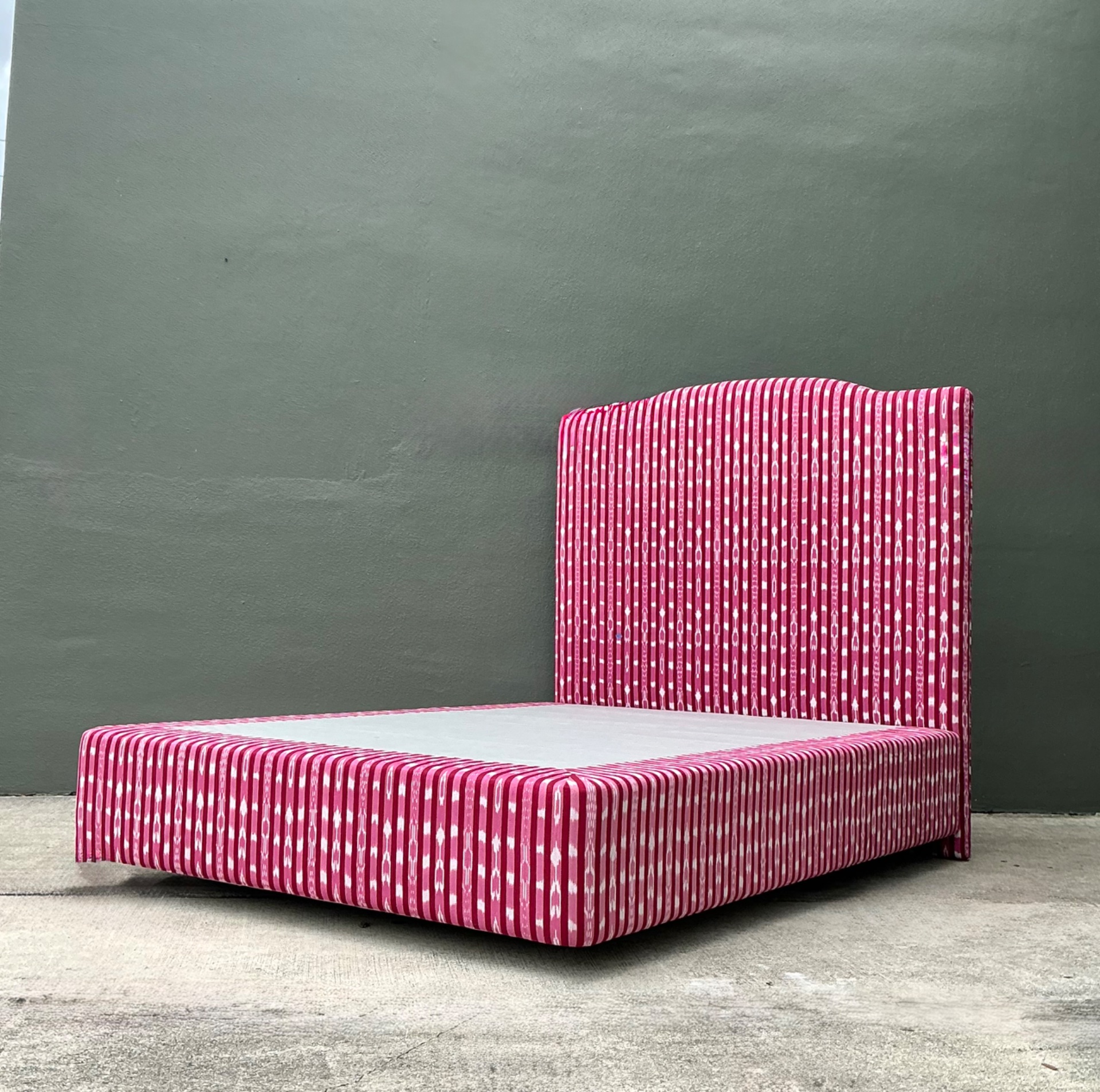 Vintage Custom Queen Platform Bed In Scalamandre “Jakarta”: - Detail view