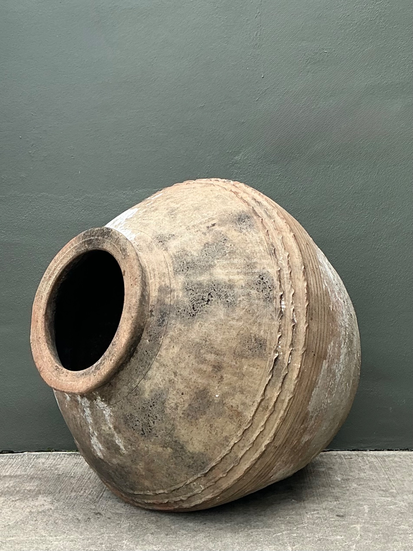 Vintage Monumental Terracotta Vessel - Detail view