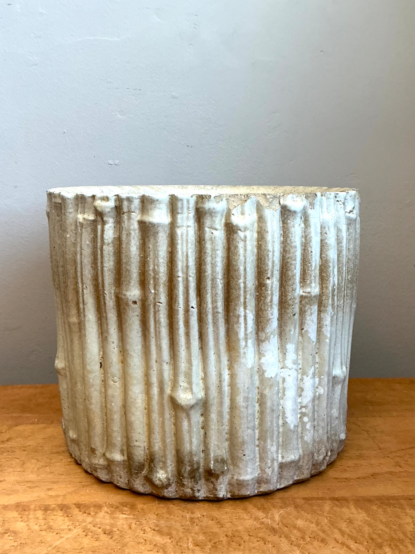 Vintage Faux Bamboo White Ceramic Pot - Back view