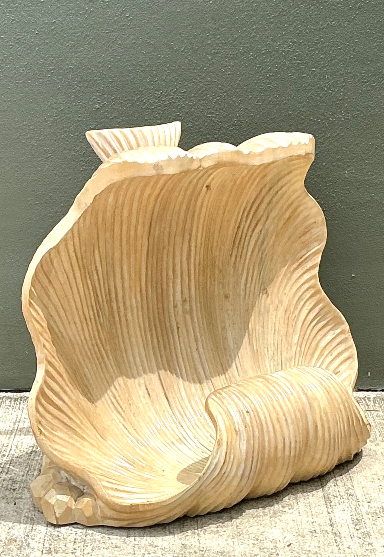 Vintage Natural Shell Carved Console Pedestal - Detail view