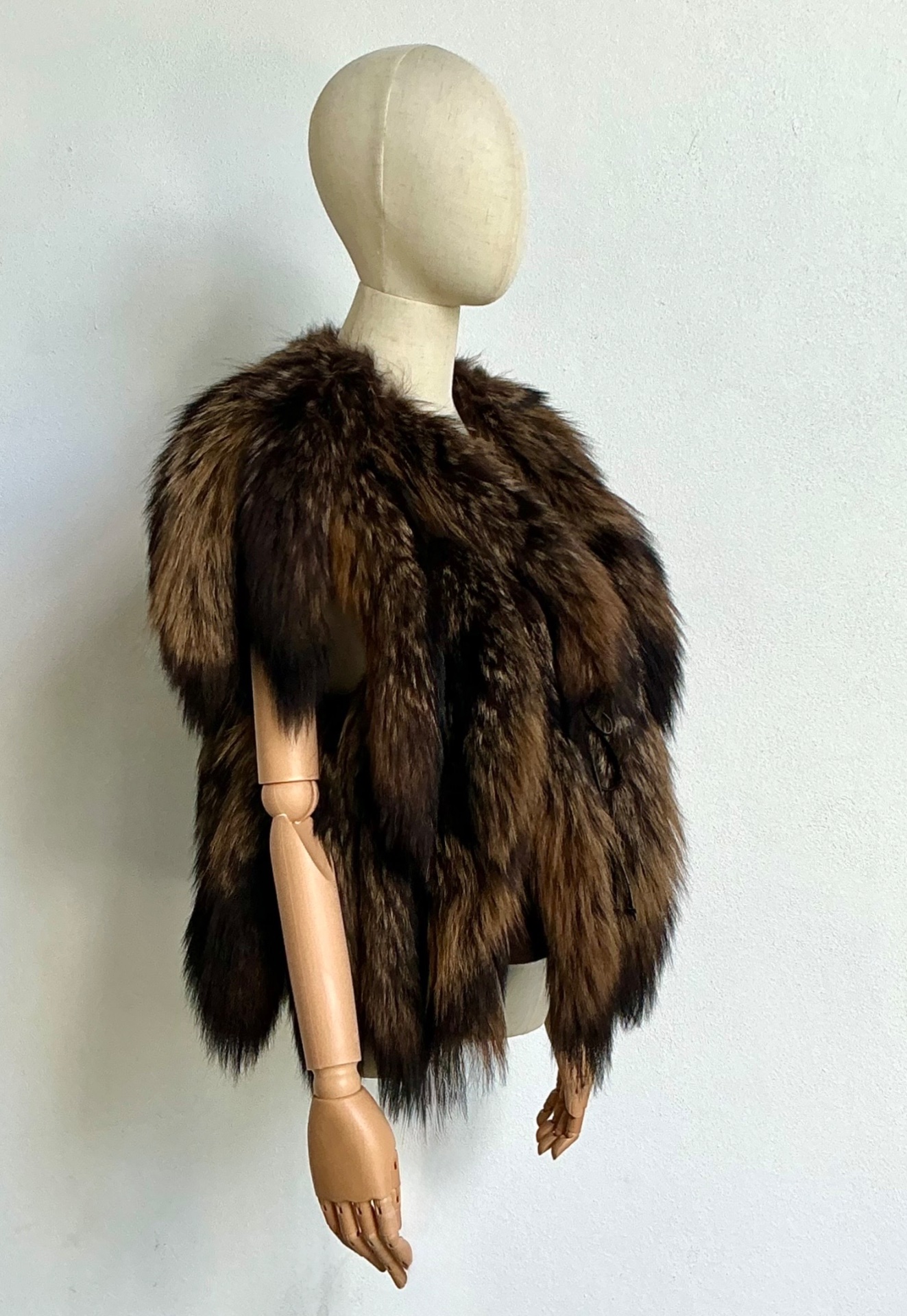 Vintage Giorgio’s Of Beverly Hills Fox Tail Fur Vest - Back view
