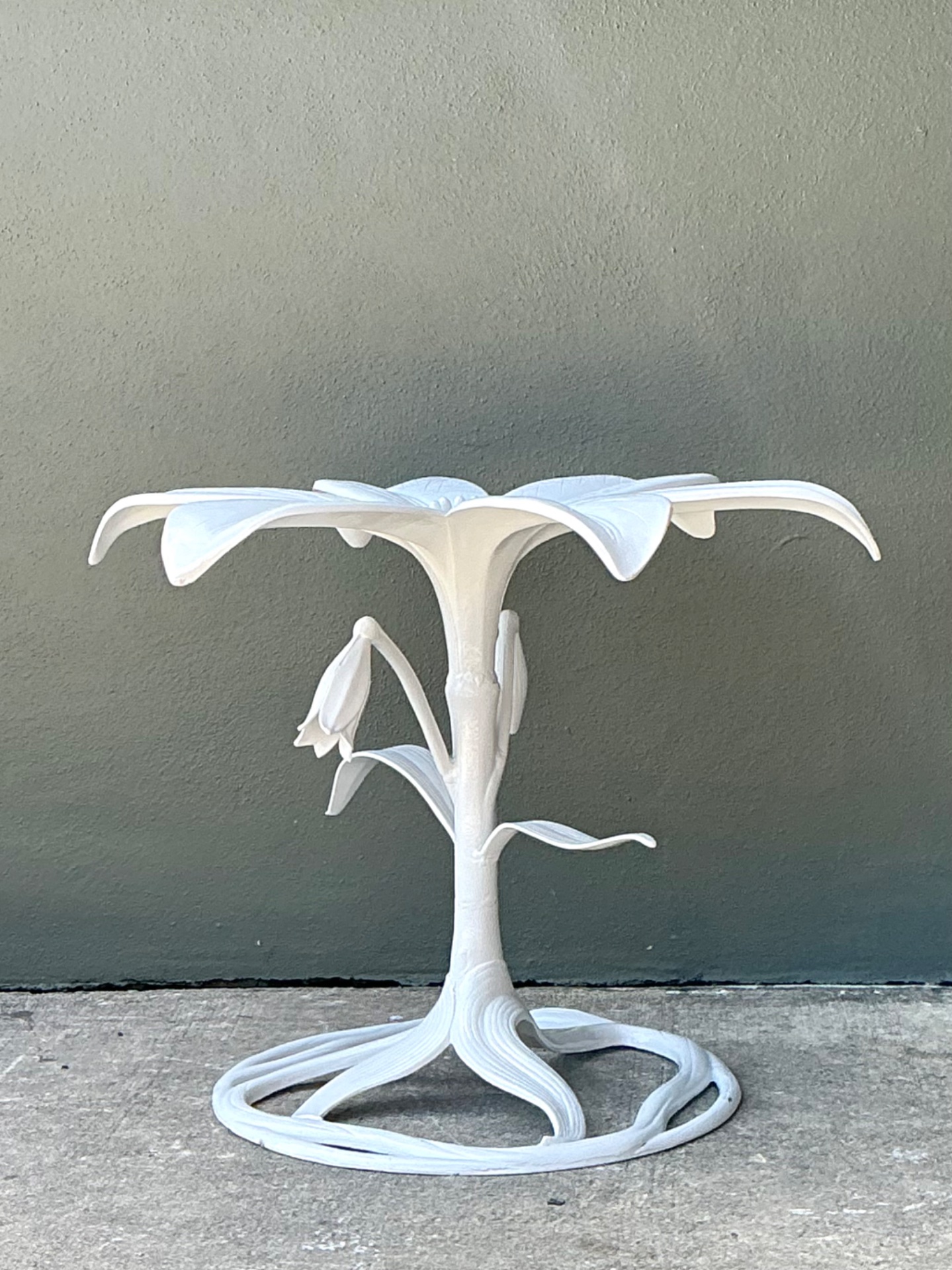 Vintage Arthur Court Cast Aluminum Lily Dining Table Pedestal - Detail view