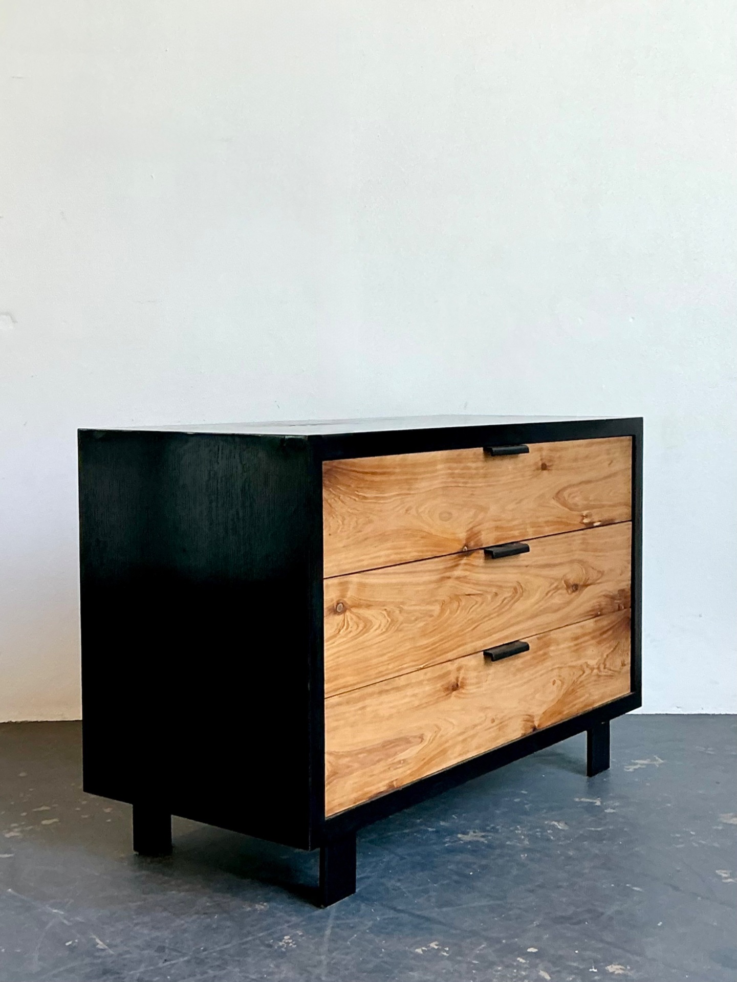 Vintage EJ Victor Modernist Chest Of Drawers - Top view