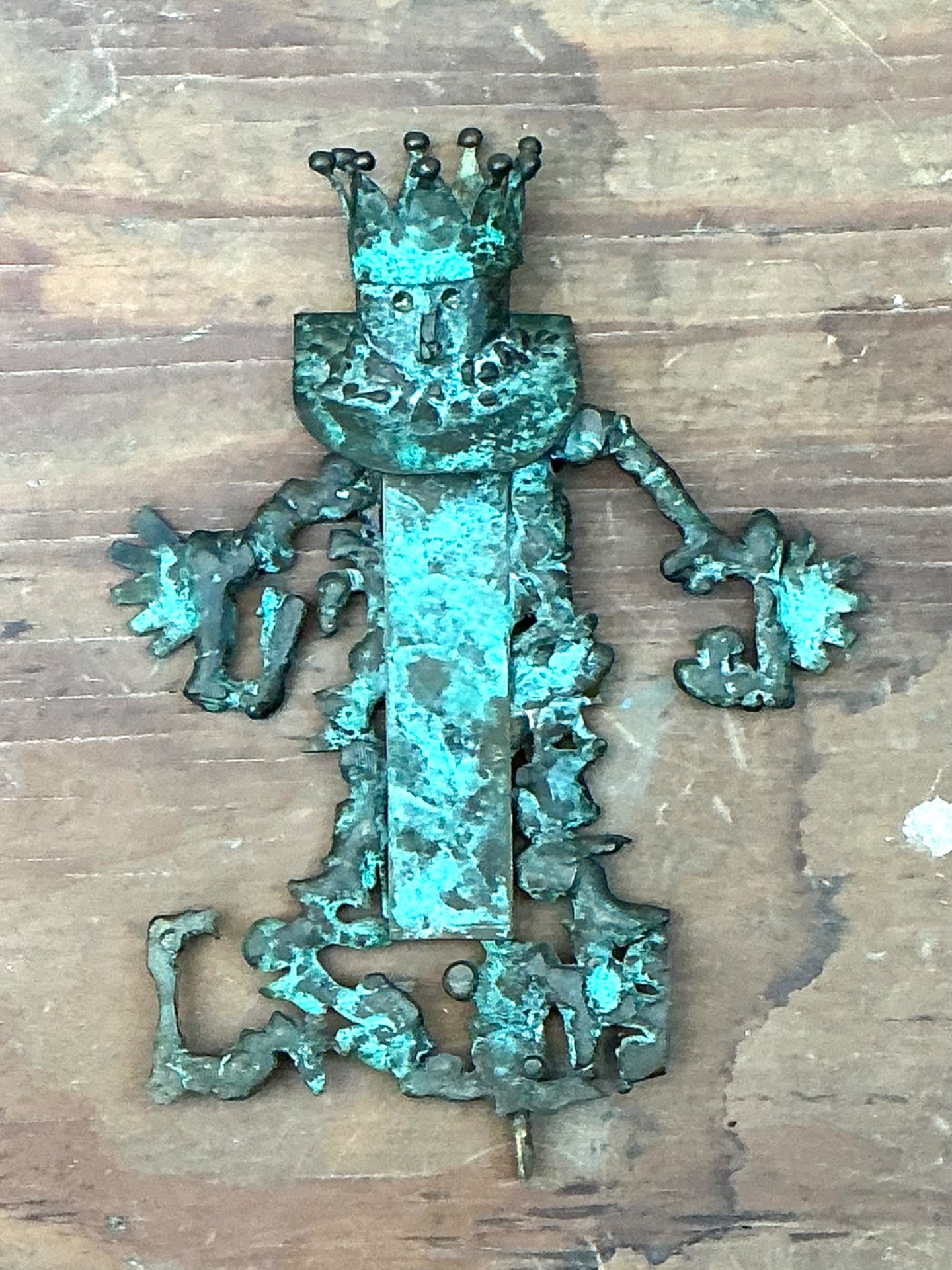 Vintage Patinated Metal King Sculpture - Top view
