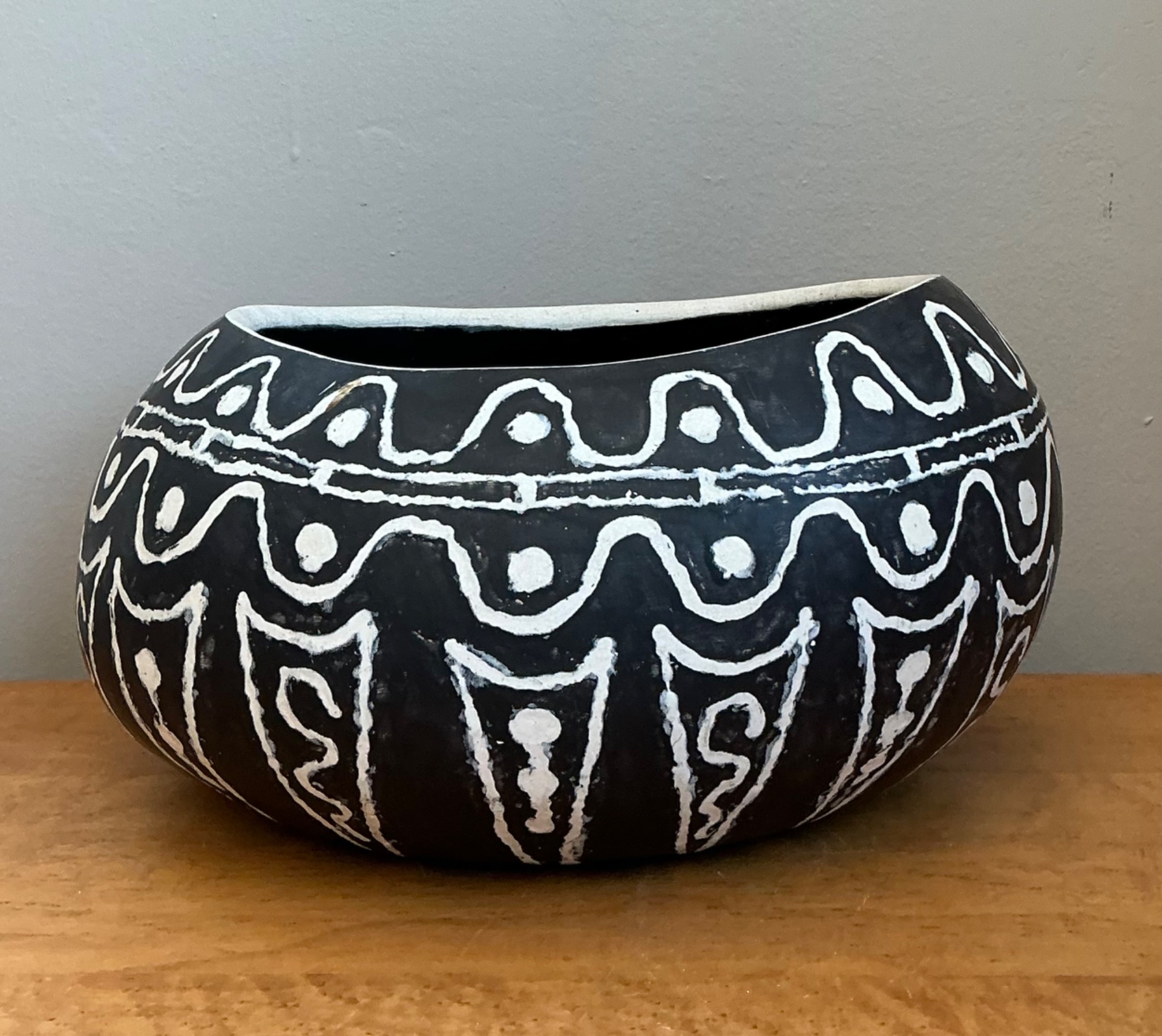 Vintage Hand Painted Ceramic Bowl - Back view