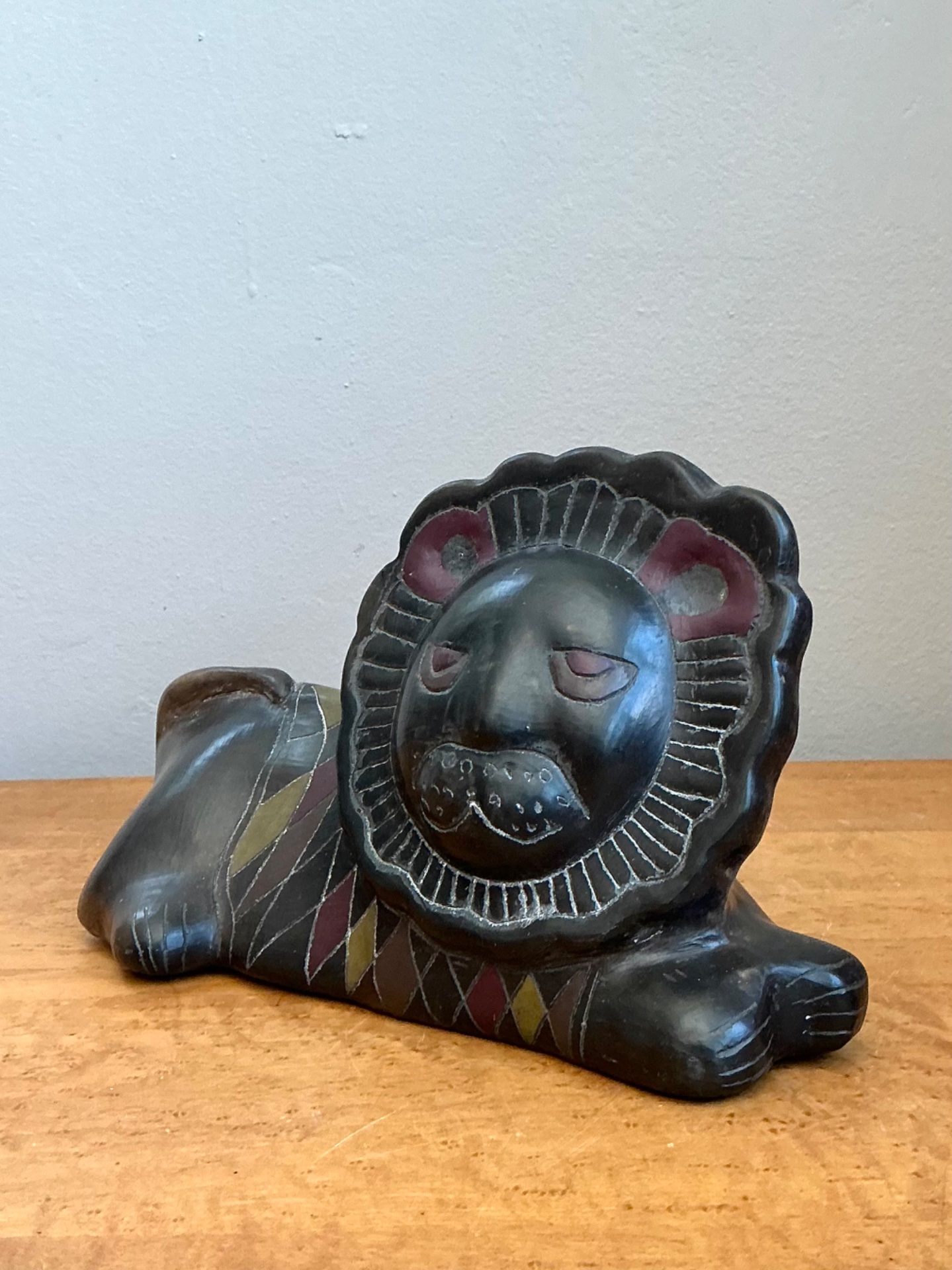 Vintage Handcrafted Ceramic Lion Sculpture - Back view