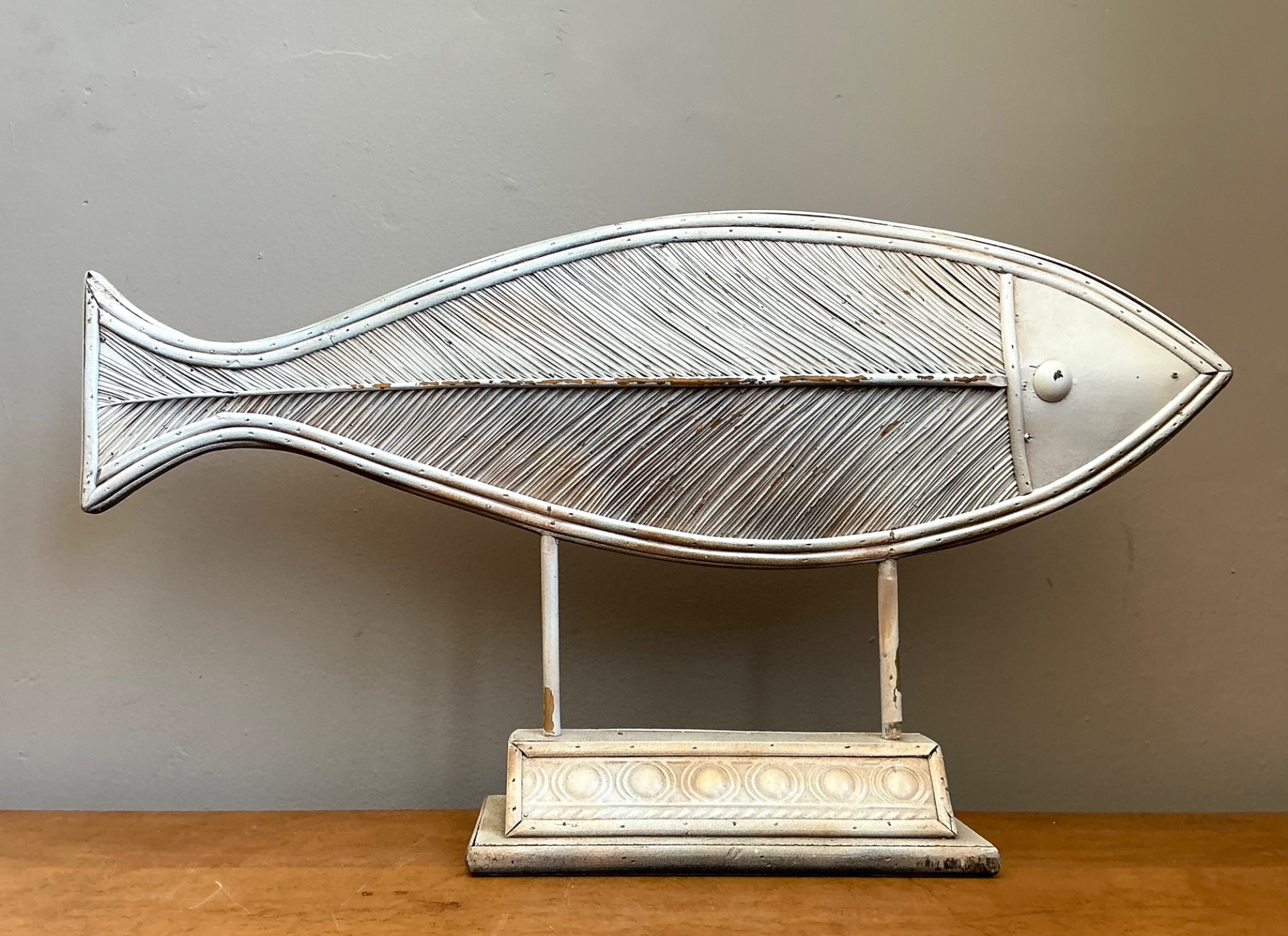 Vintage Washed Pencil Reed Fish Sculpture - Top view
