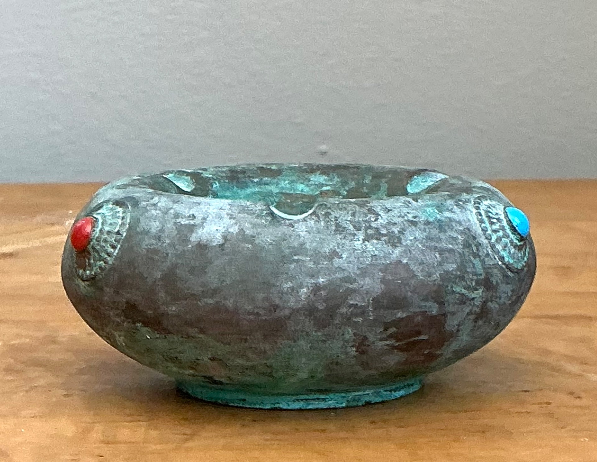 Vintage Turquoise and Coral Inlaid Ashtray - Top view