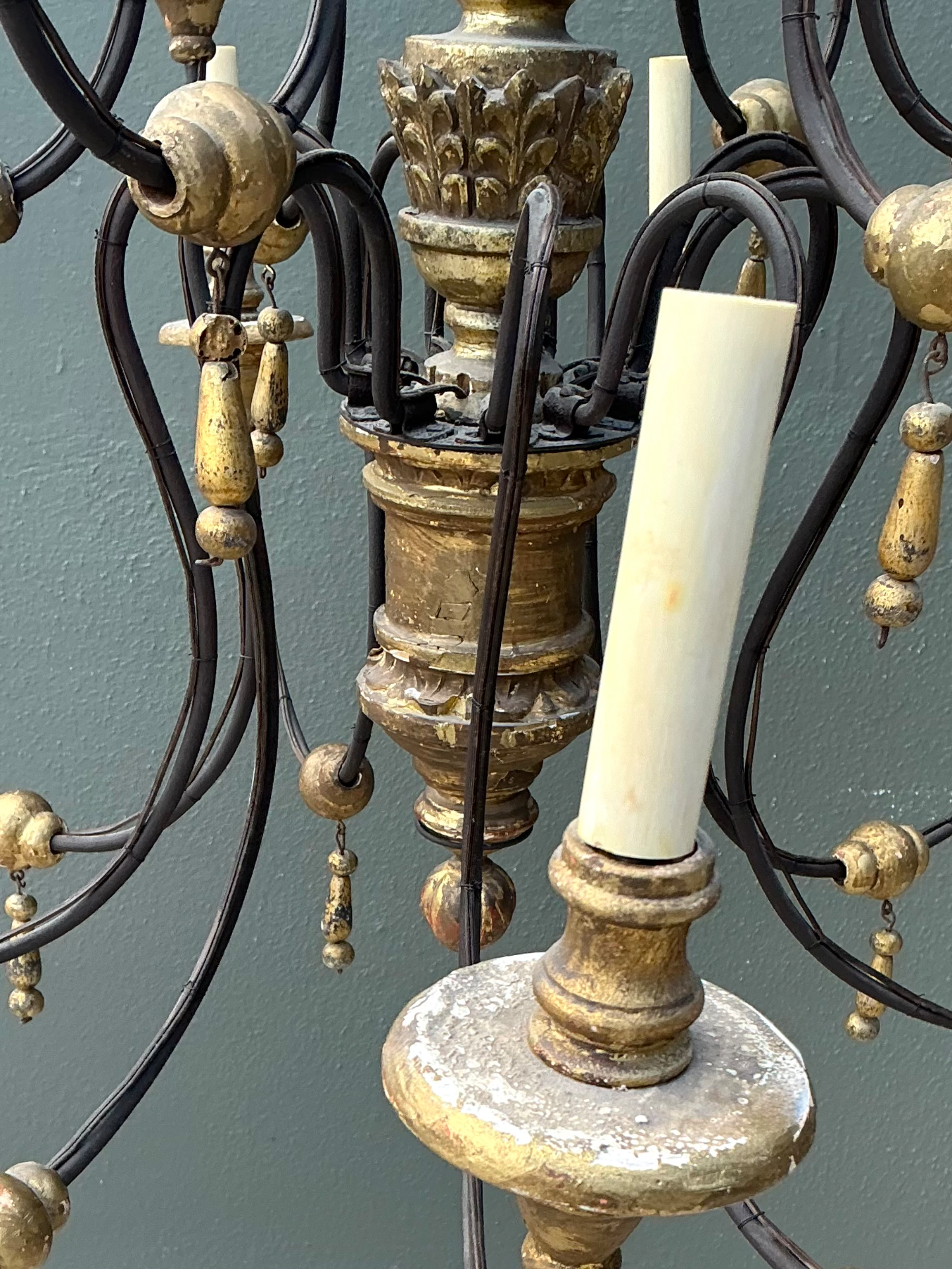 Vintage Gilt Wood and Metal Twelve-Light Chandelier - Back view