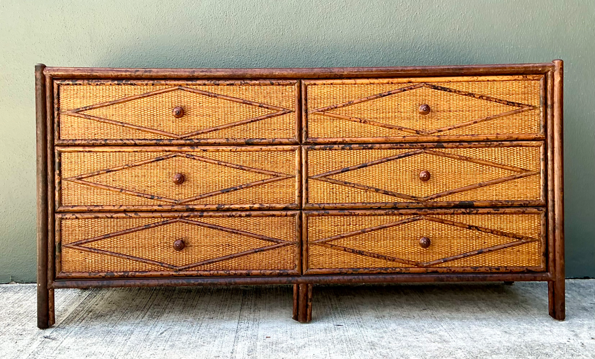 Vintage Diamond Rattan and Wood Six-Drawer Dresser - Detail view