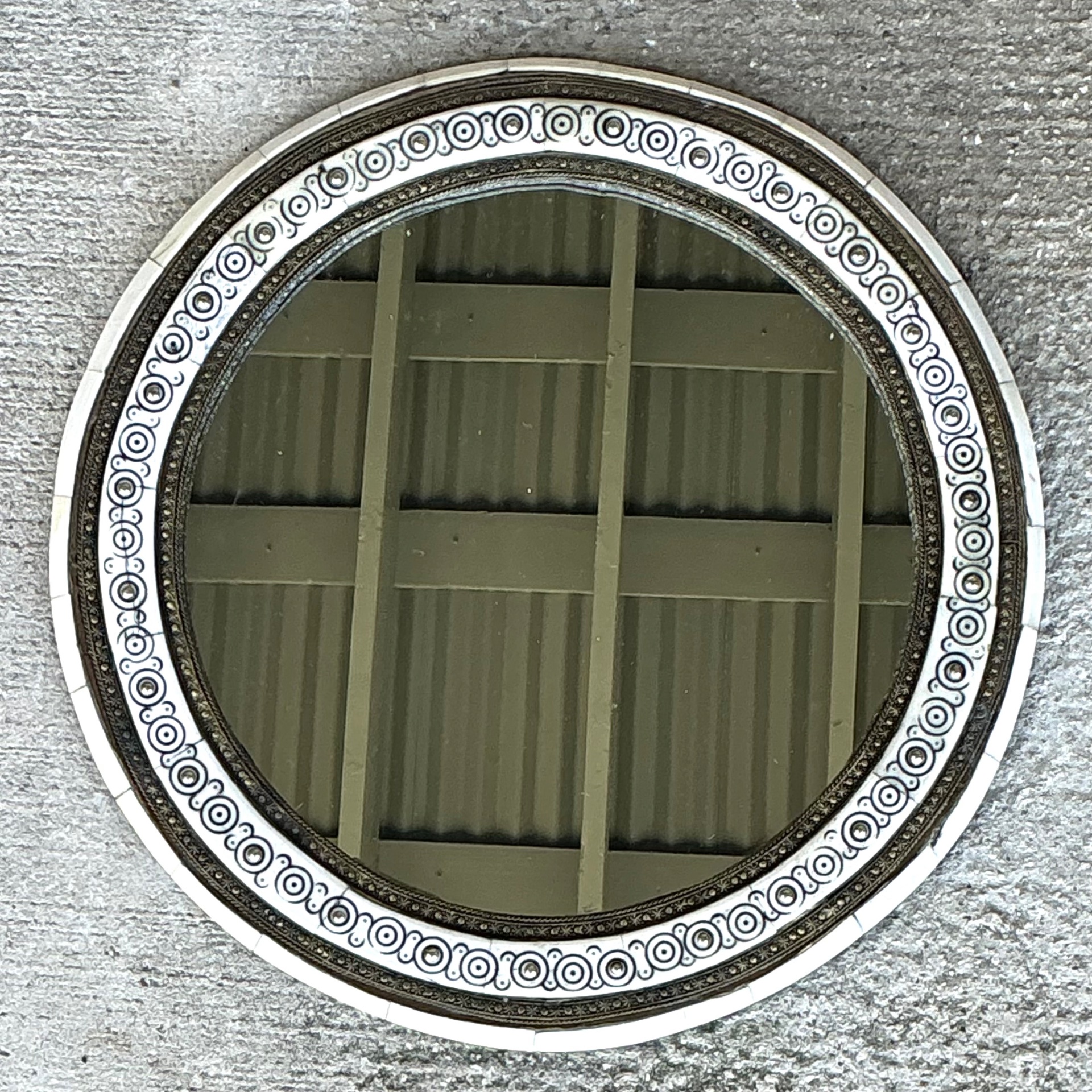 Vintage Round Inlaid Wood Wall Mirror - Detail view