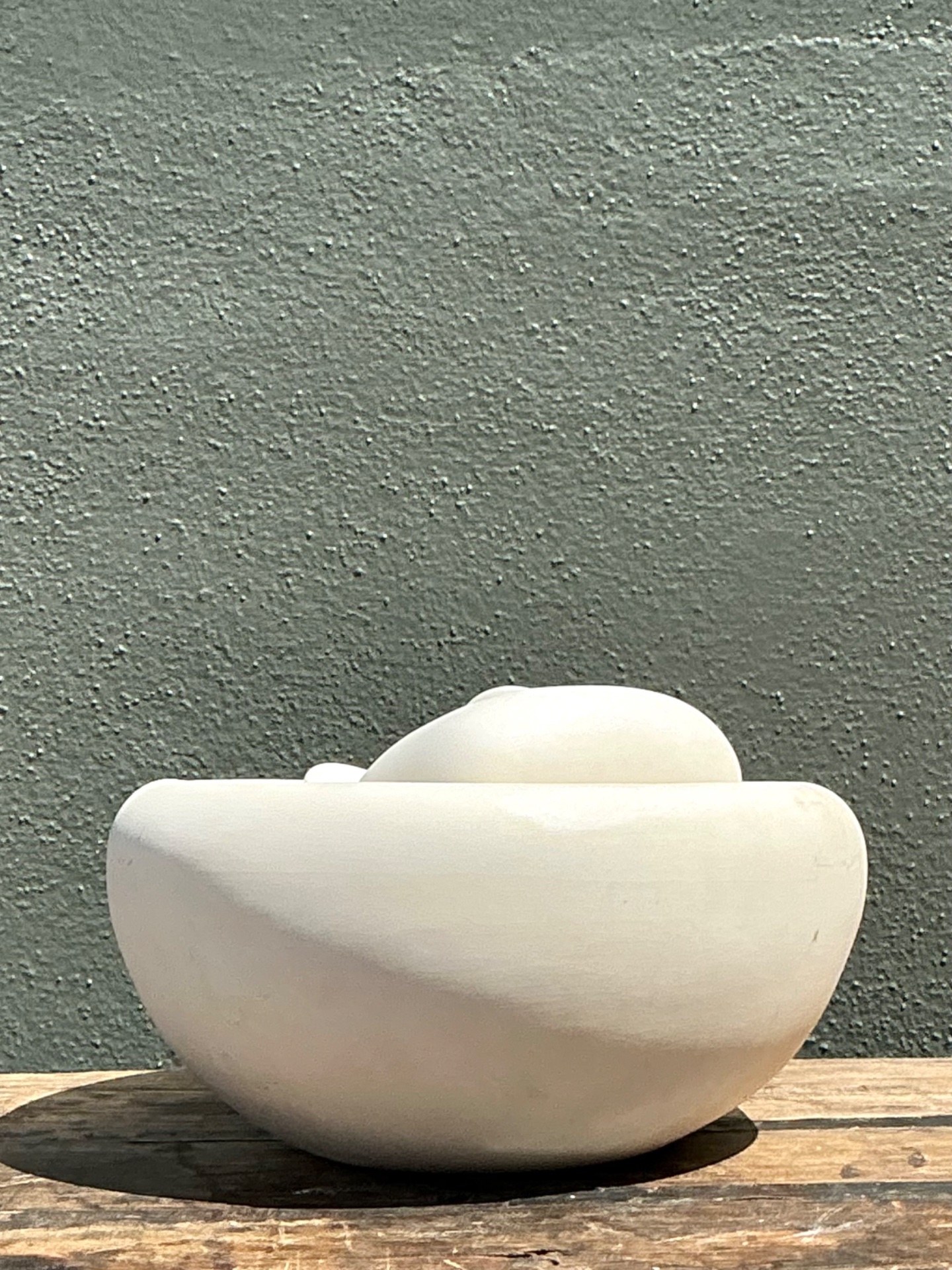 Vintage Matte Ceramic Tabletop Ceramic Fountain - Back view
