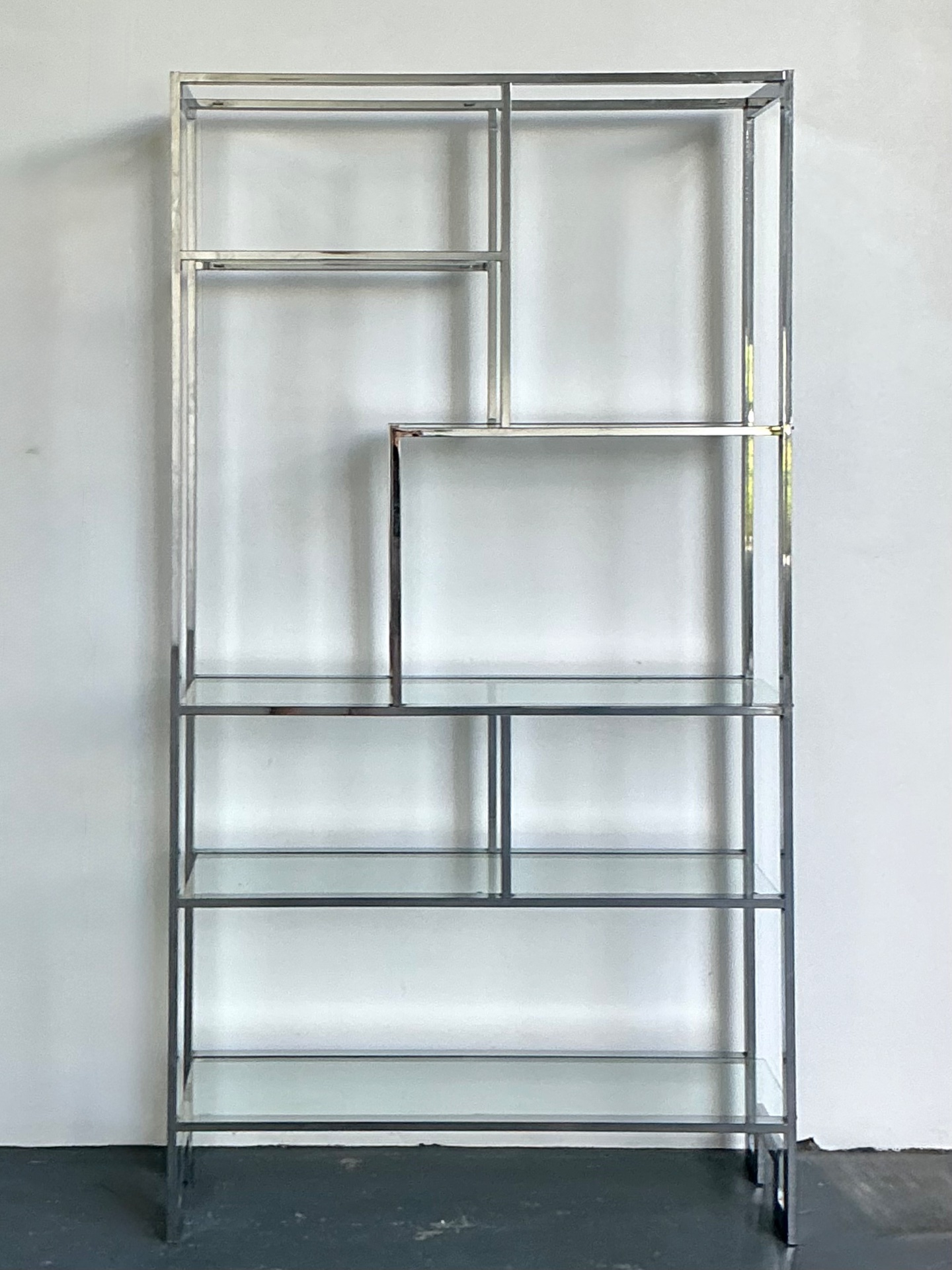 Vintage Chrome And Glass Etagere After Milo Baughman - Back view