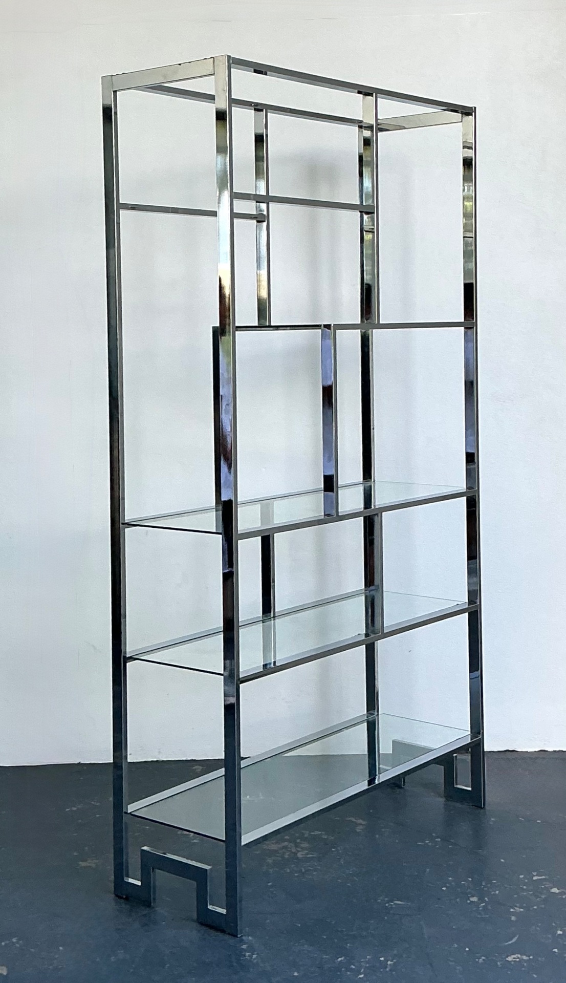 Vintage Chrome And Glass Etagere After Milo Baughman - Top view