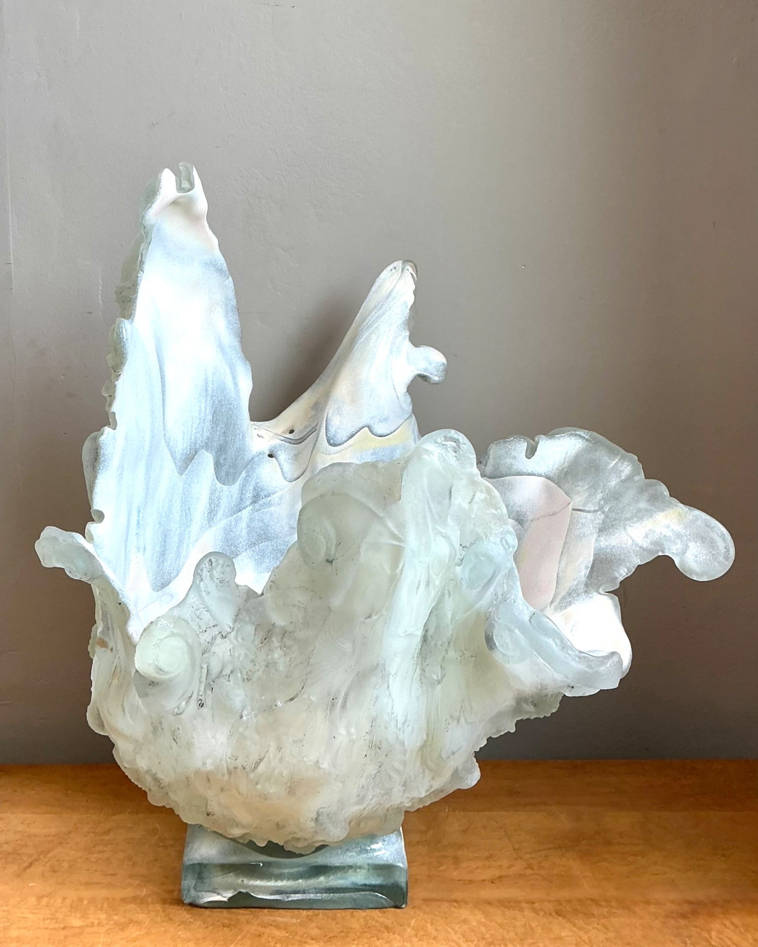 Vintage Monumental Biomorphic Sculptural Glass Bowl - Detail view