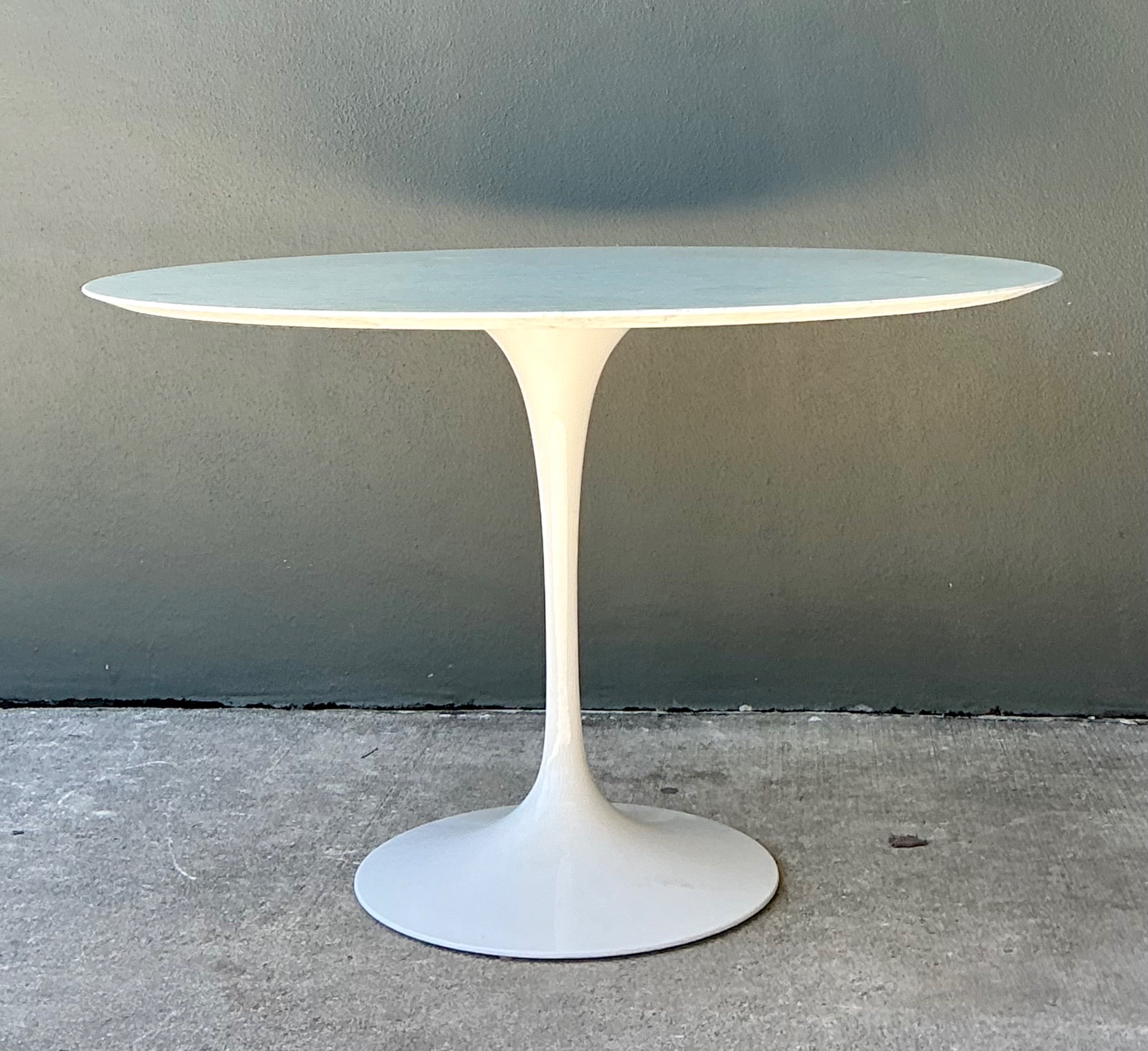 Eero Saarinen for Knoll Marble Top Tulip Table - Top view