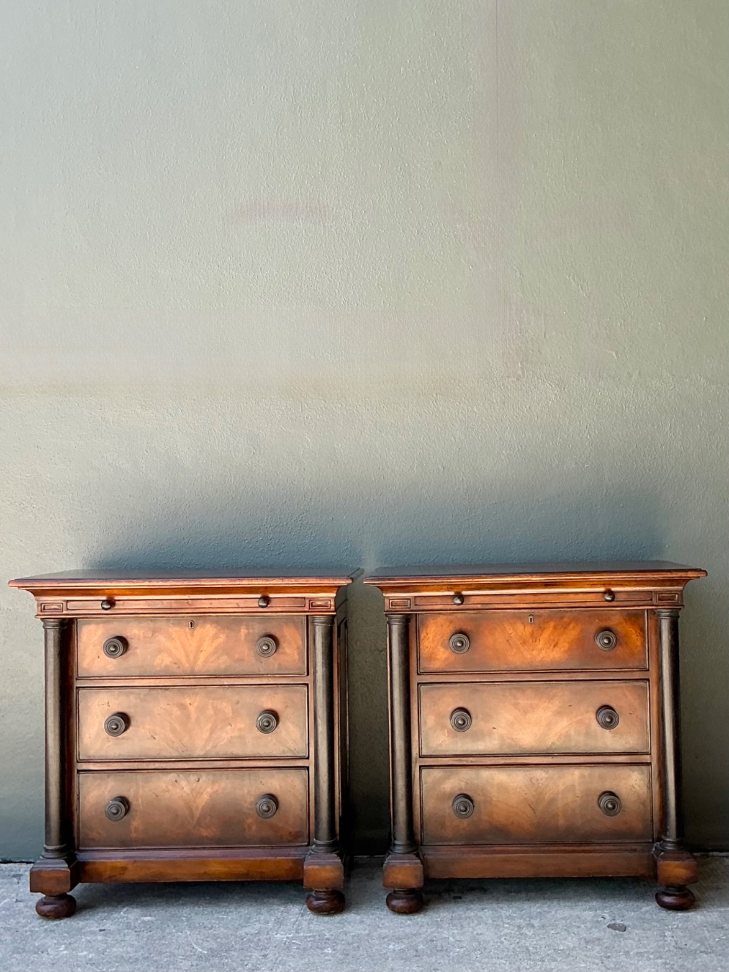 Vintage Maitland Smith Neoclassical Bronze Chests Of Drawers - A Pair - Detail view