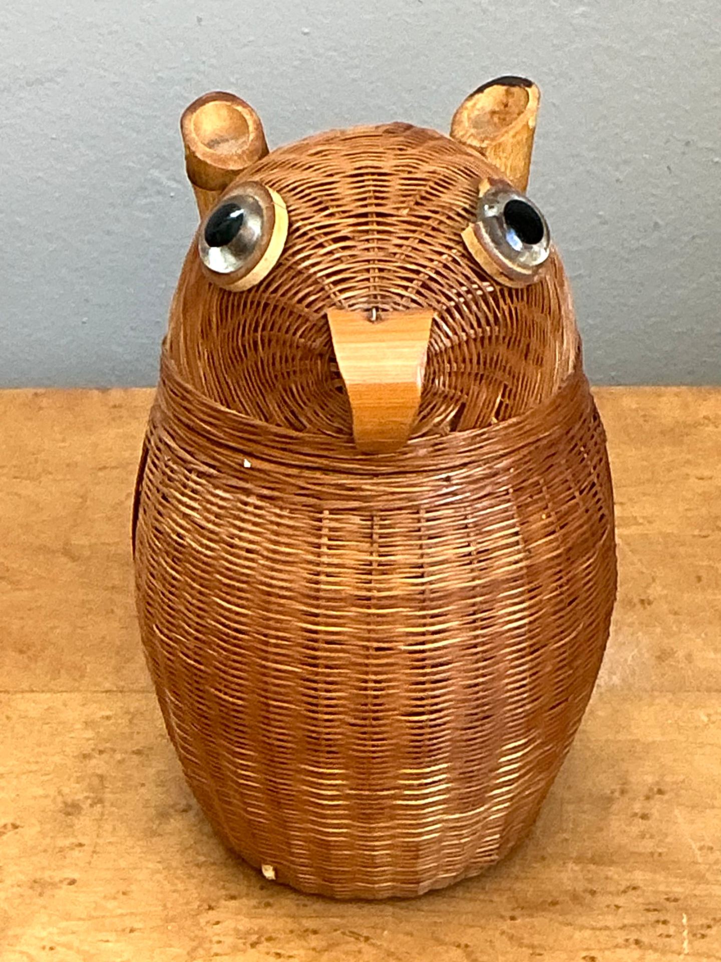 Vintage Shanghai Weave Rattan Owl Basket - Detail view