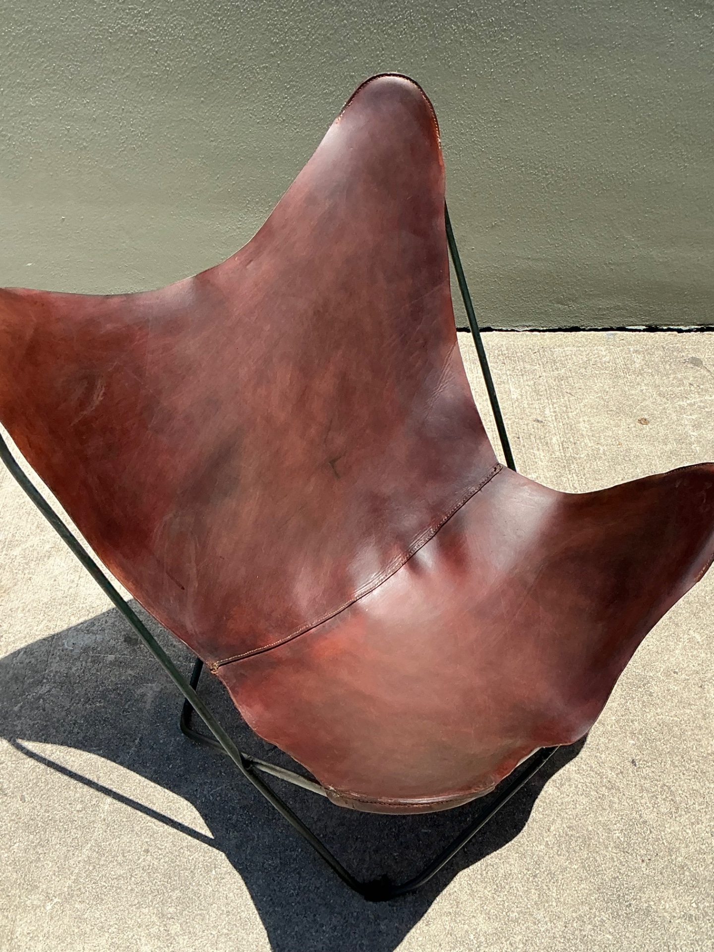 Vintage Leather and Metal Butterfly Chair - Side view