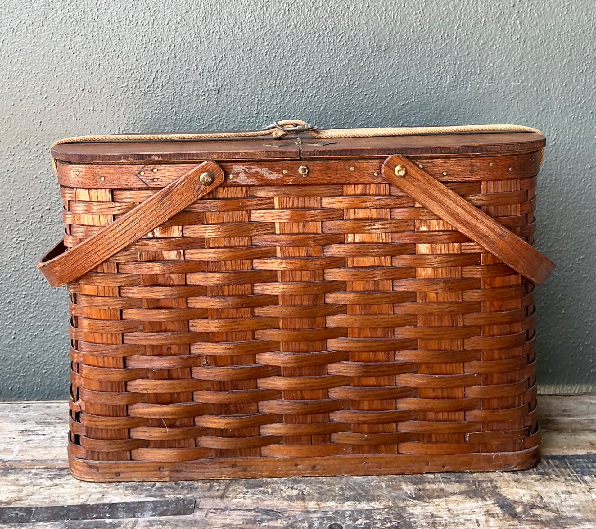 Vintage 1940s Abercrombie And Fitch Woven Picnic Basket - Back view