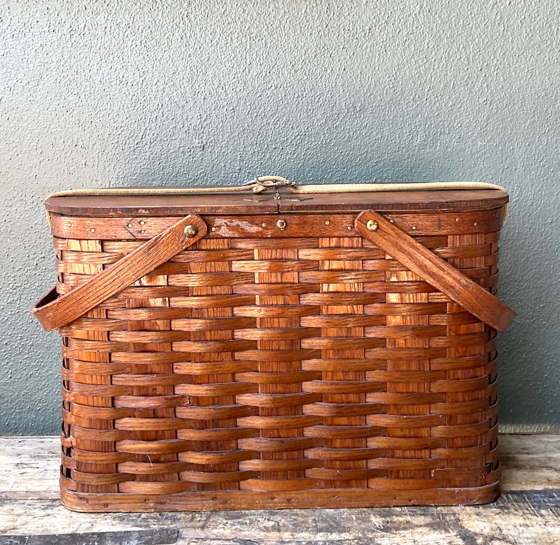Vintage 1940s Abercrombie And Fitch Woven Picnic Basket - Detail view
