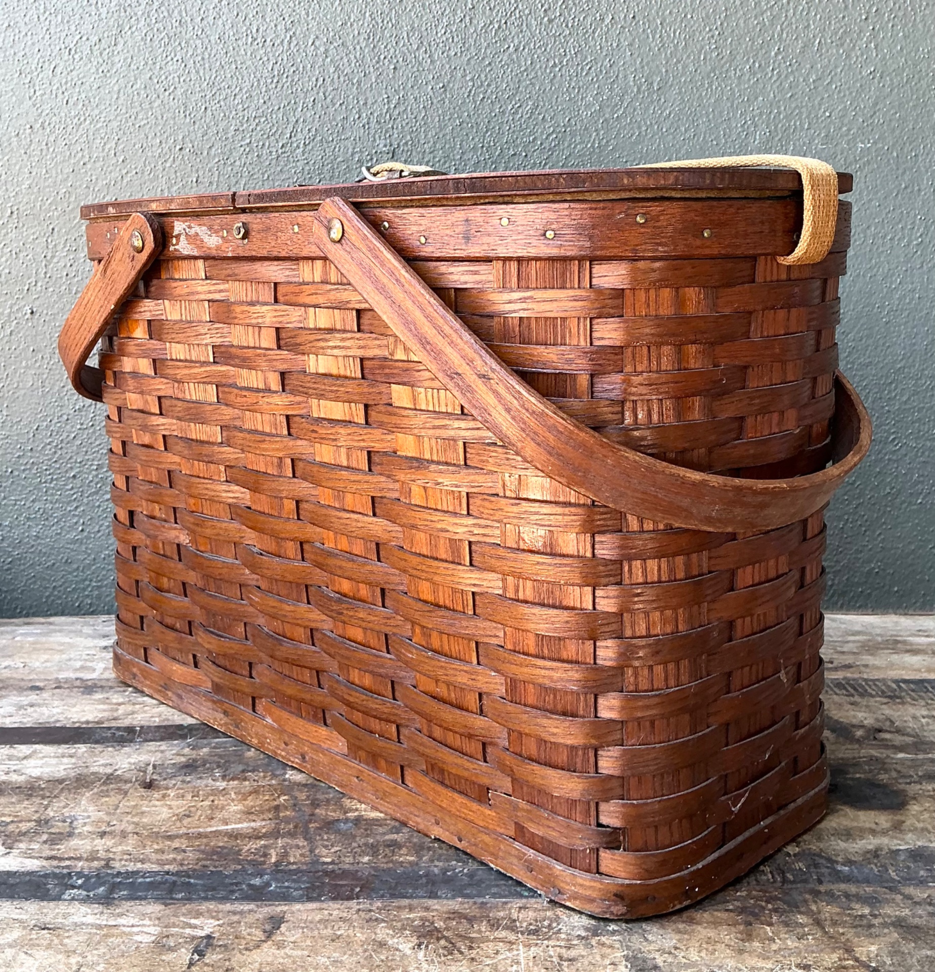 Vintage 1940s Abercrombie And Fitch Woven Picnic Basket - Side view