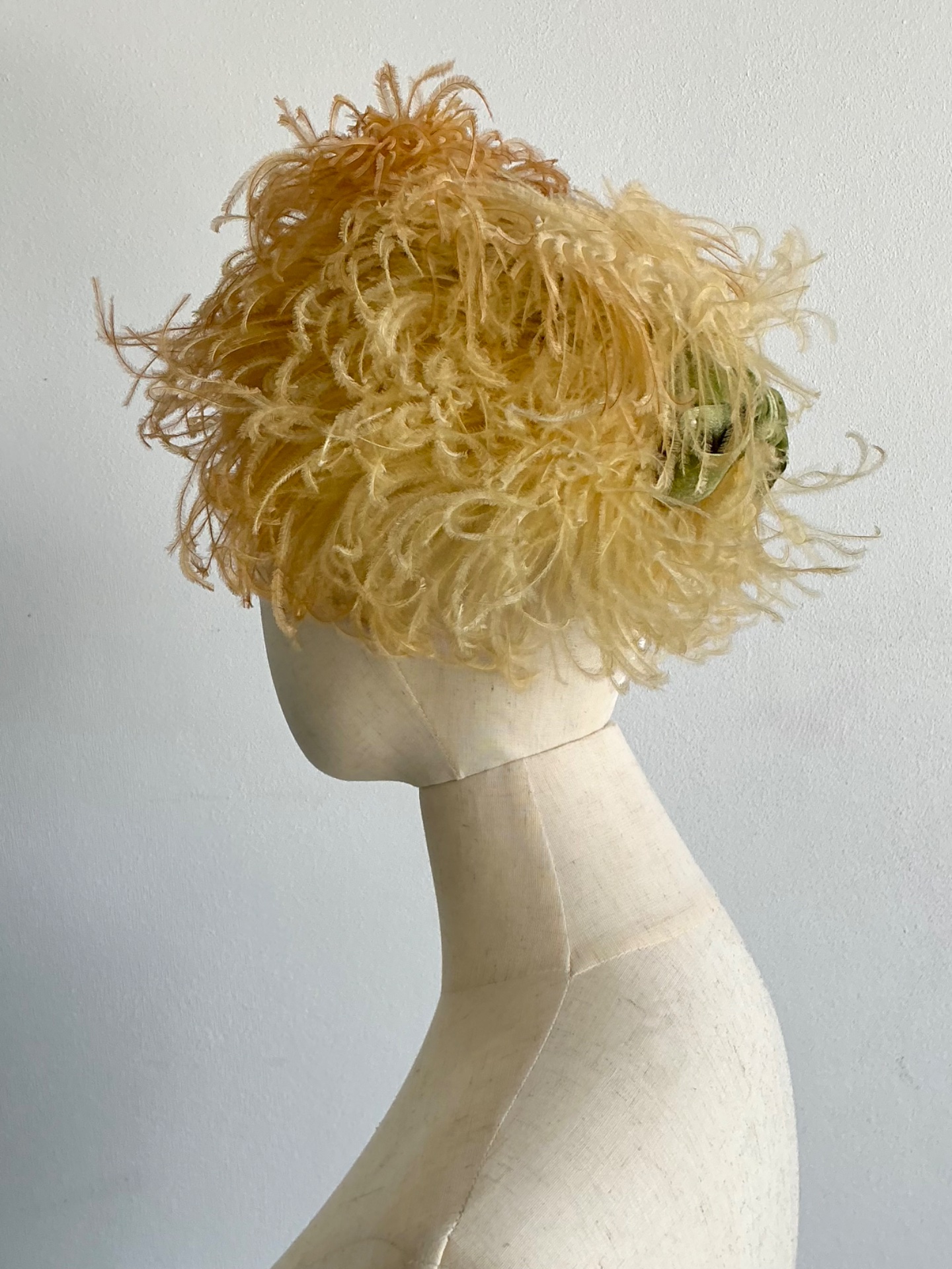 Vintage Ostrich Feather Hat With Velvet Bow - Detail view