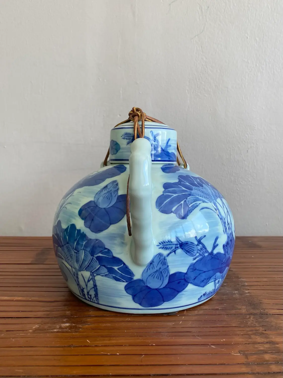 Late 20th Century Boho Blue and White Chinese Porcelain Teapot - Top view