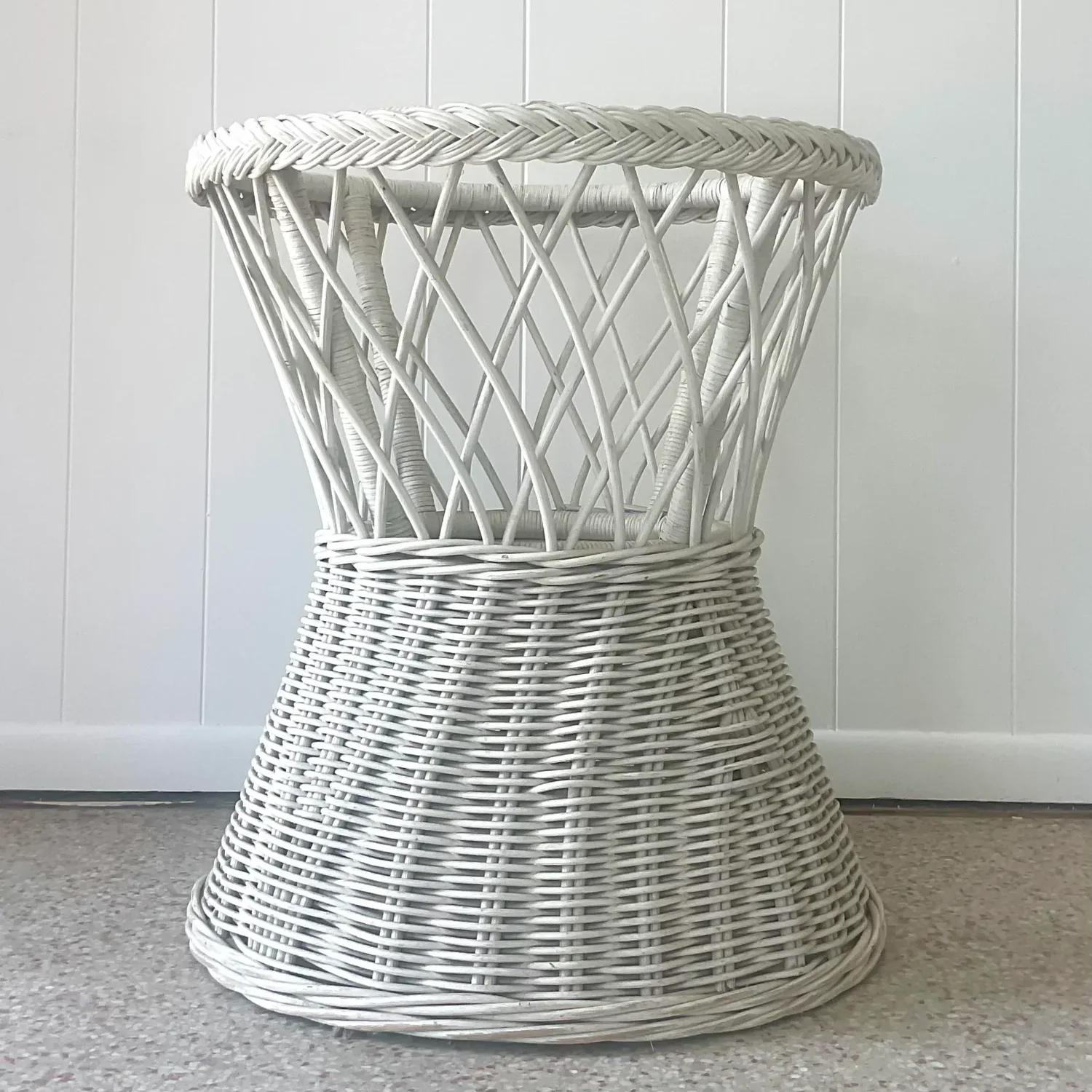 Late 20th Century Vintage Coastal Rattan Dining Table Pedestal - Side view