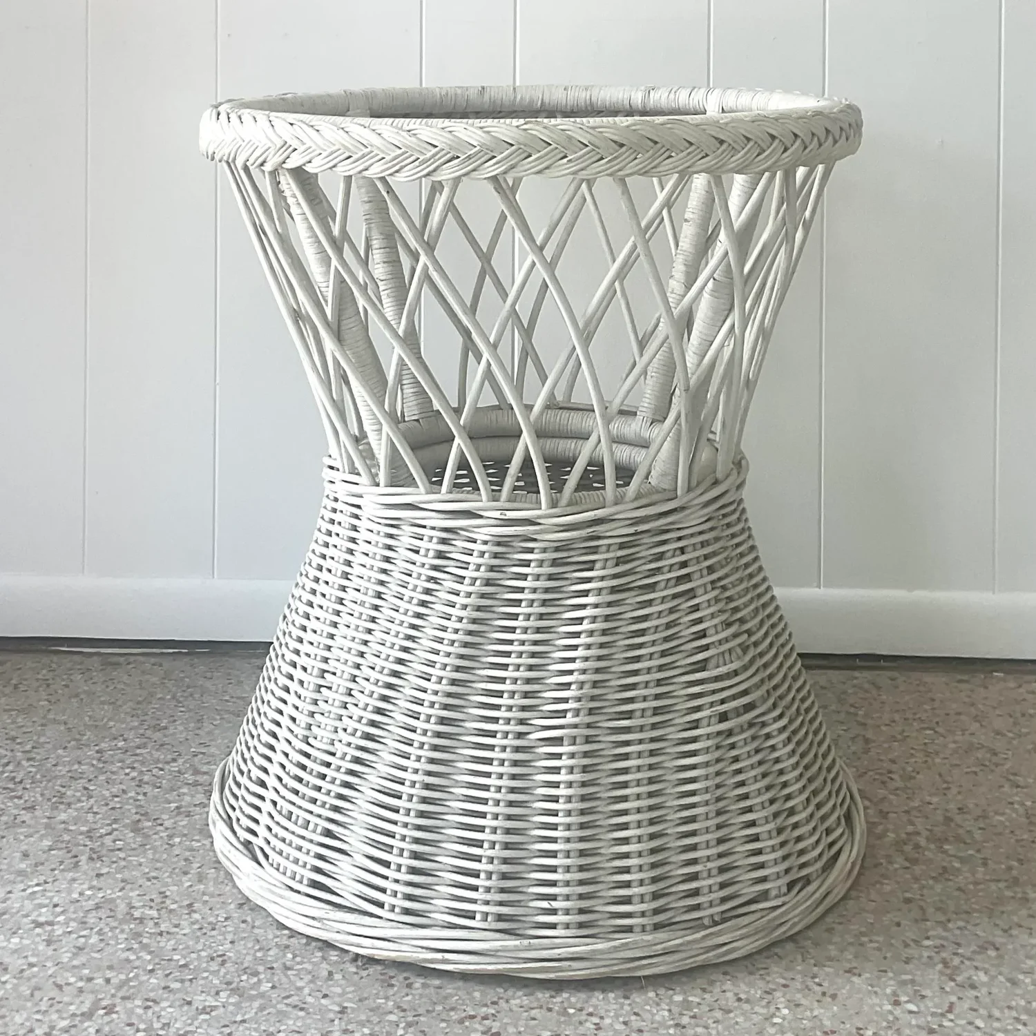 Late 20th Century Vintage Coastal Rattan Dining Table Pedestal - Top view