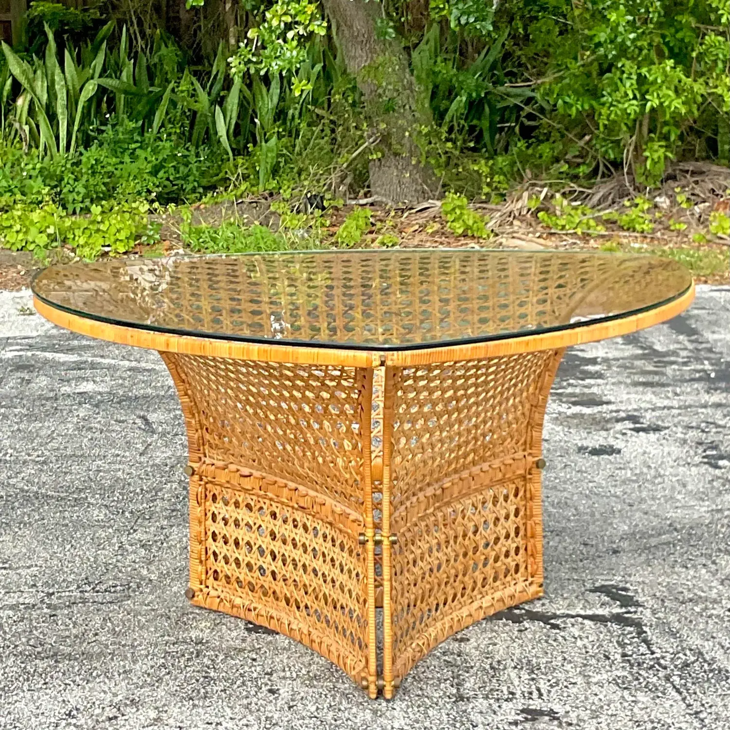 Late 20th Century Vintage Coastal Woven Rattan Dining Table After Danny Ho Fong - Detail view