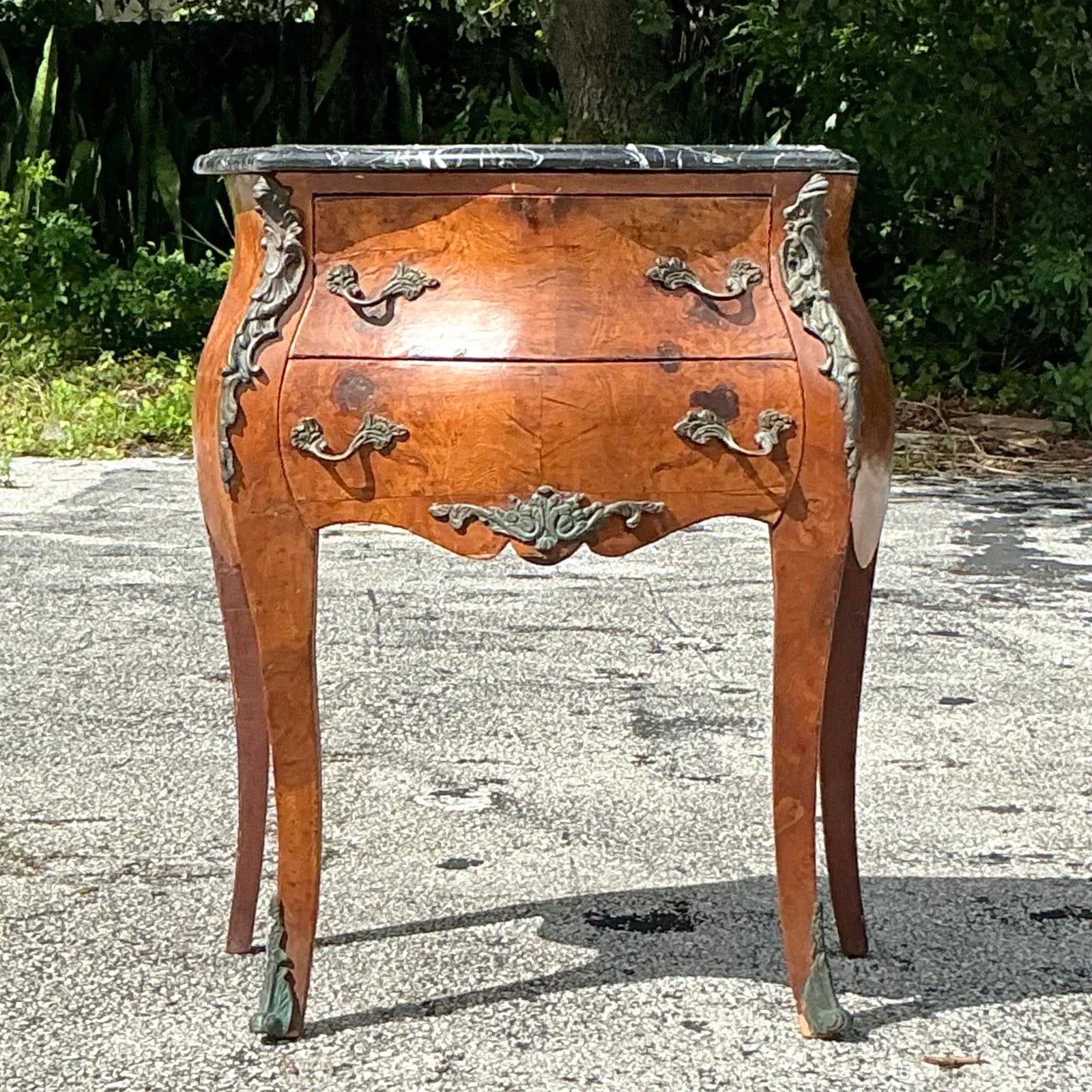Mid 20th Century Vintage Regency Burl Wood and Ormolu Chest of Drawers - Top view