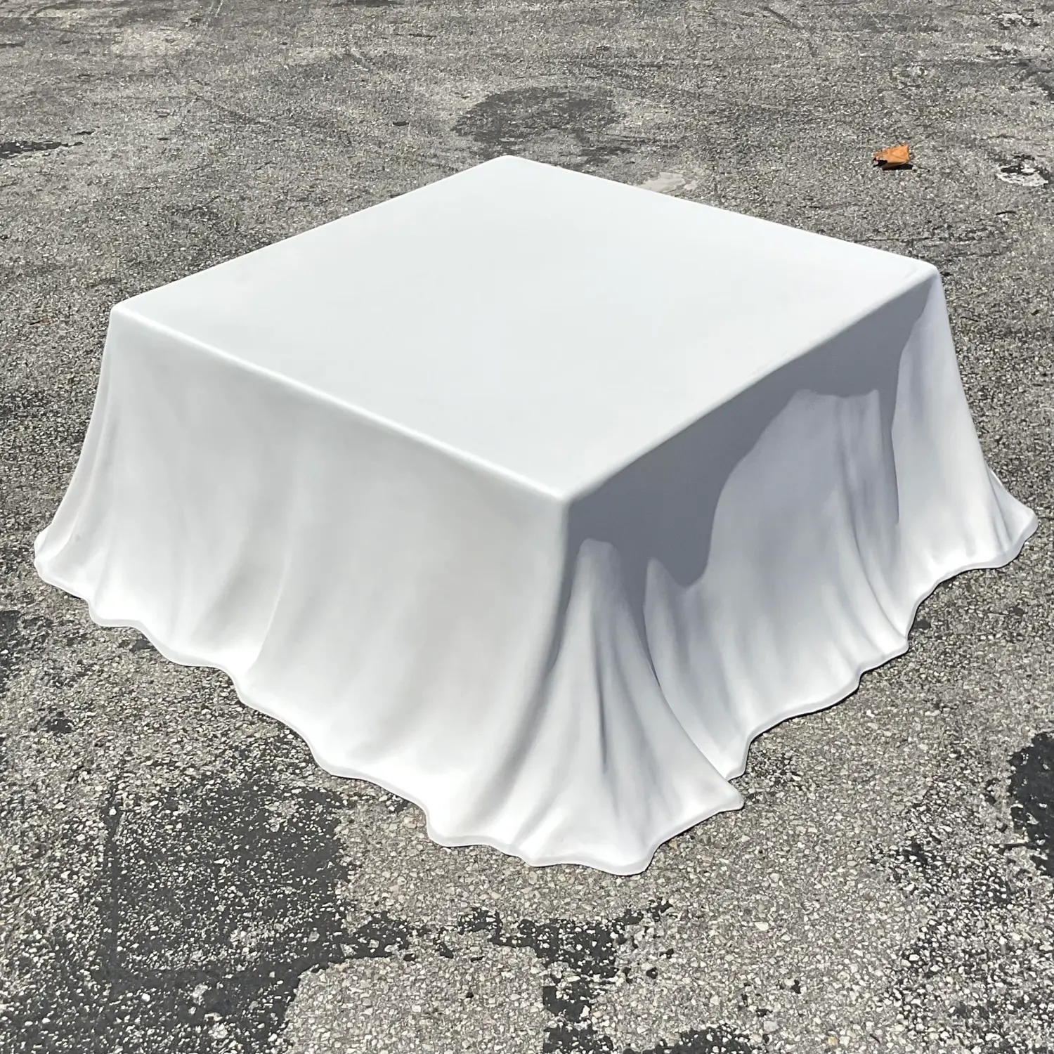 Mid 20th Century Vintage Regency Molded Fiberglass “Tovaglia” Coffee Table After Alberto Bazzani for Studio Tretach - Back view
