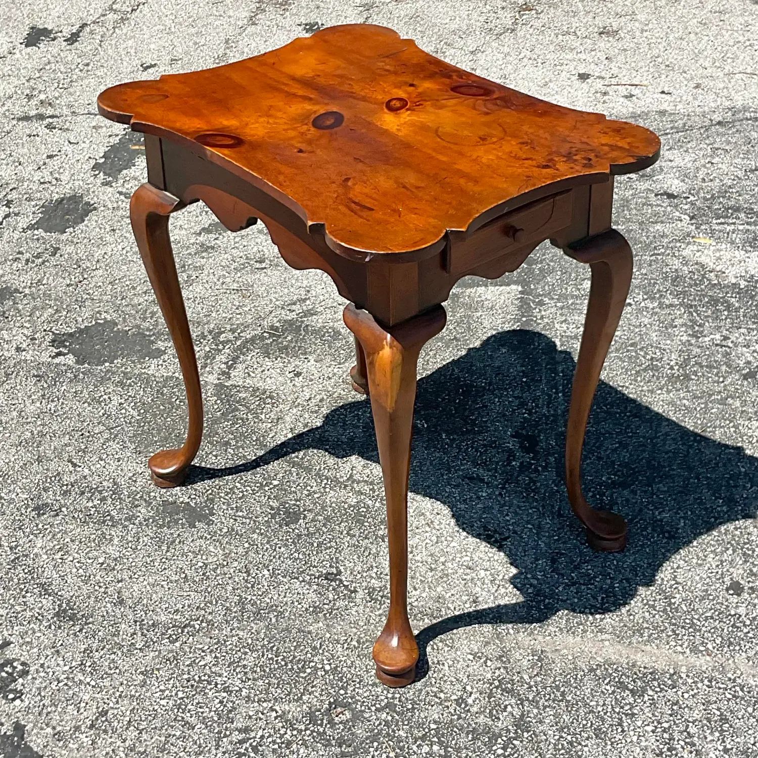 Mid 20th Century Vintage Traditional Knotty Pine Side Table - Detail view
