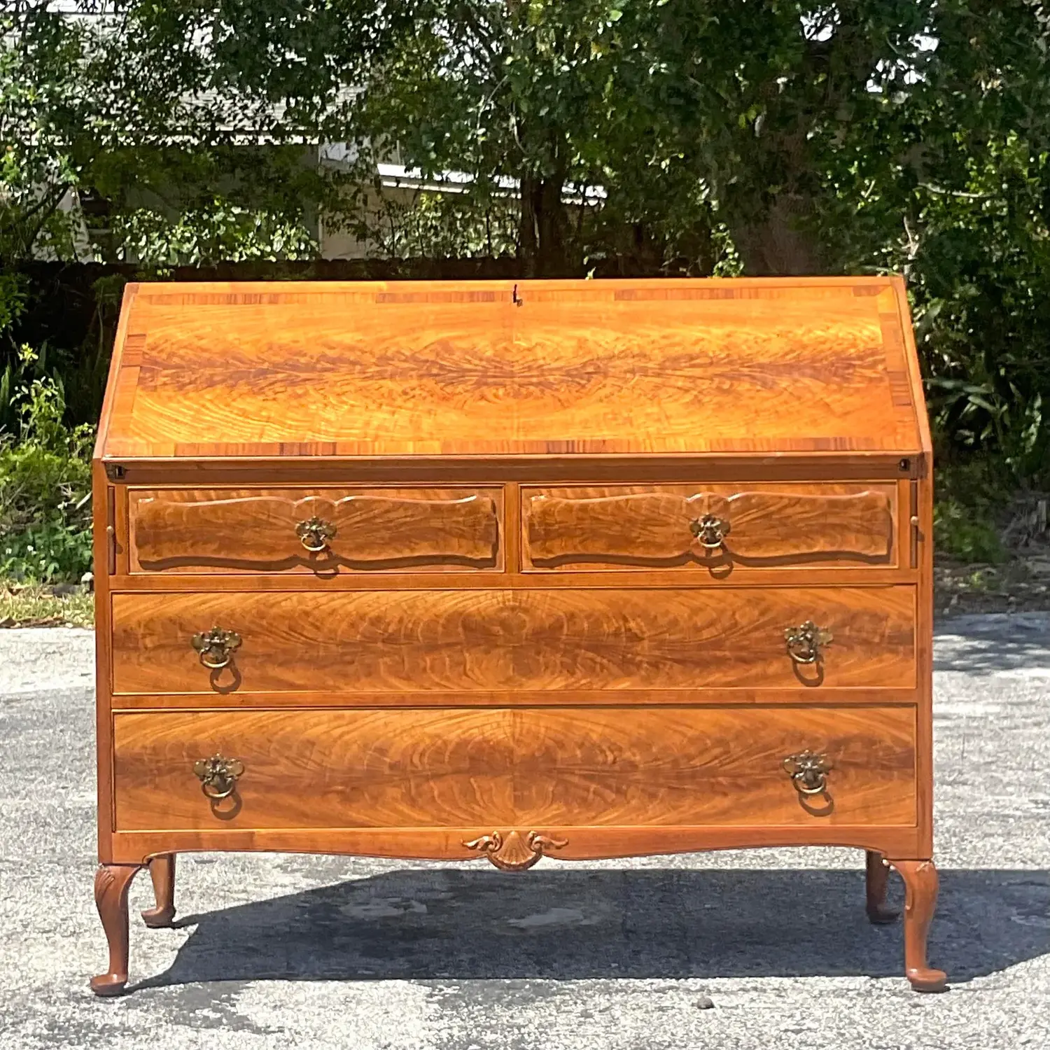 Mid 20th Century Vintage Traditional Royal Furniture Drop Top Writing Desk - Detail view